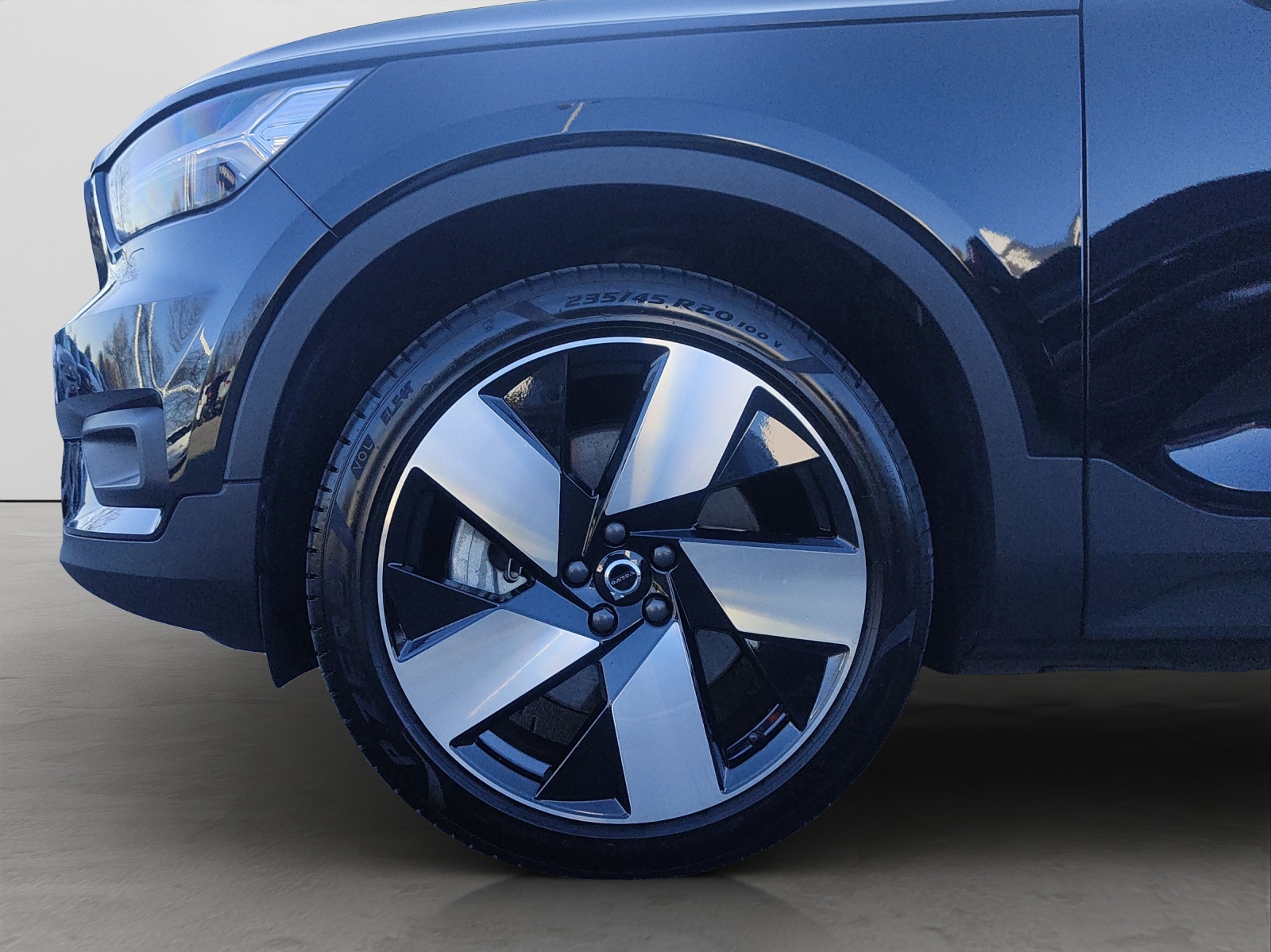 VOLVO XC40 P8 Twin Pro AWD-image-7