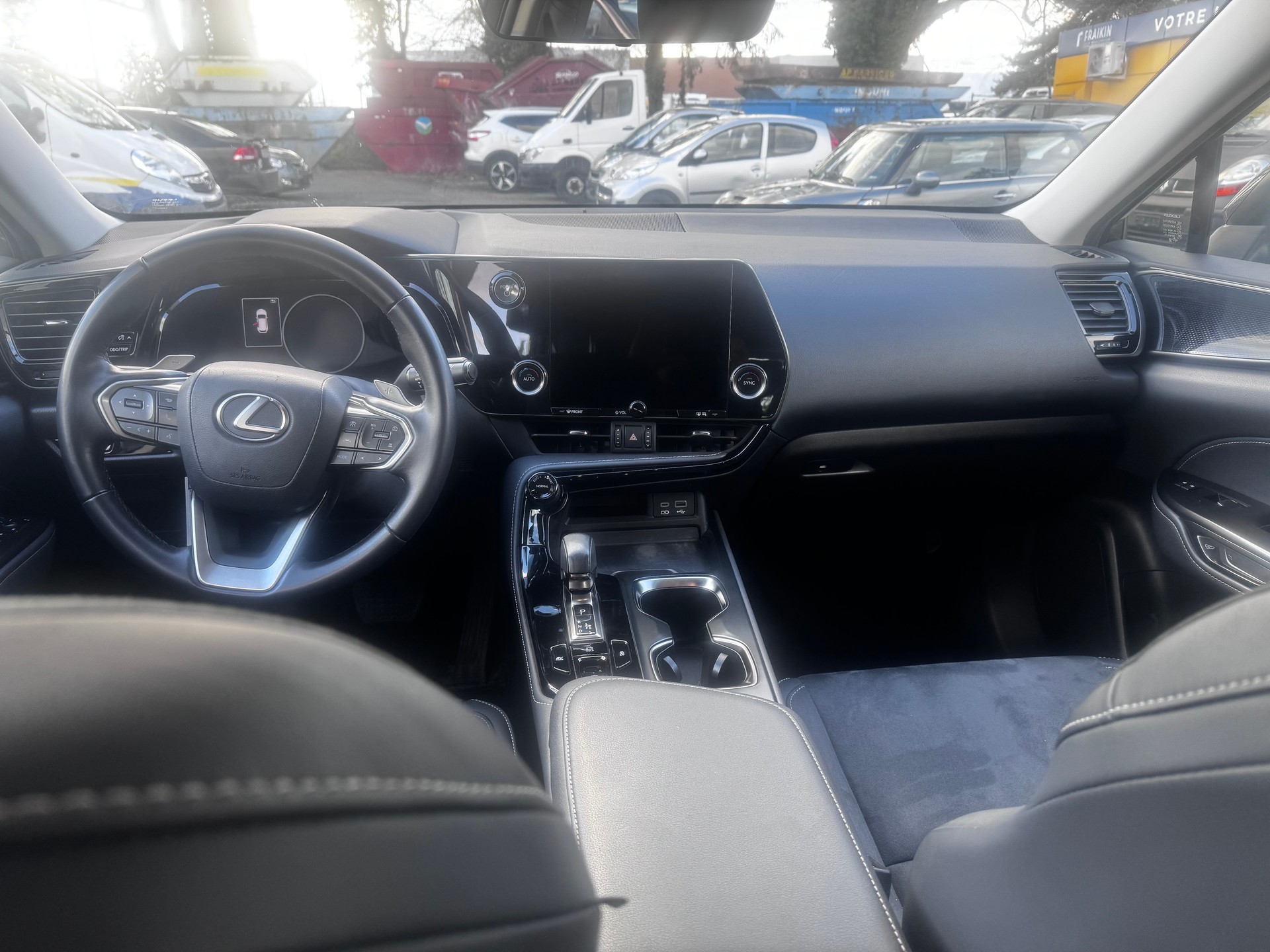 LEXUS NX 350h FWD Impression-image-7