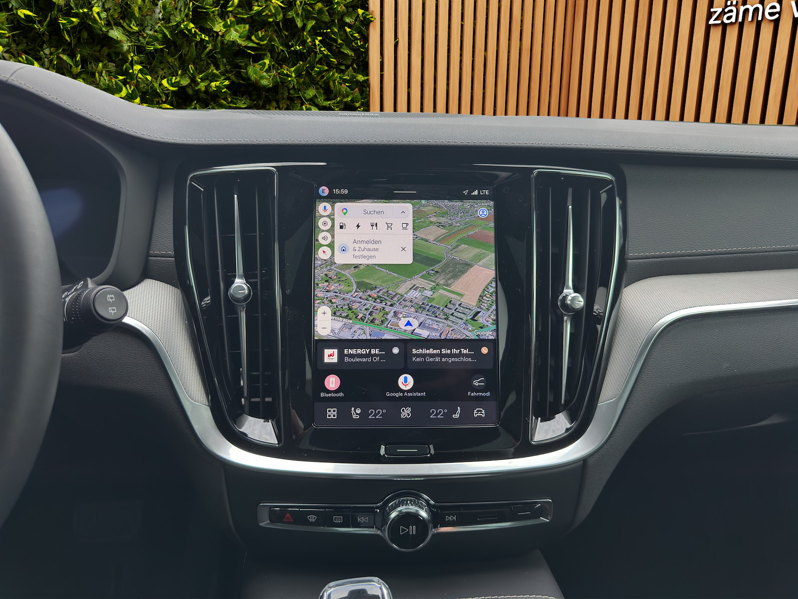 VOLVO V60 2.0 T8 TE Ultra Dark eAWD-image-13