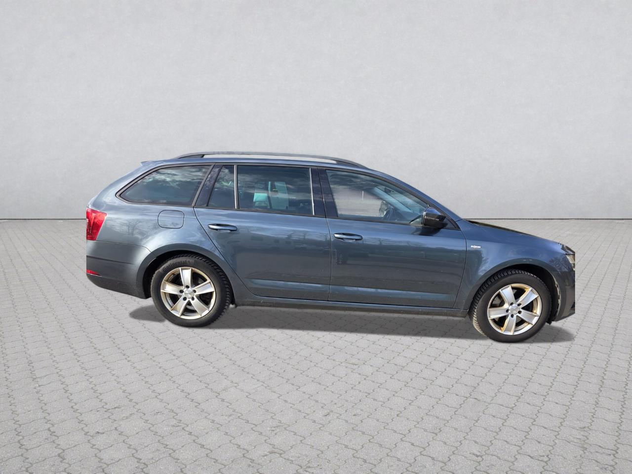SKODA Octavia Combi 2.0 TSI Soleil 4x4 DSG-image-4