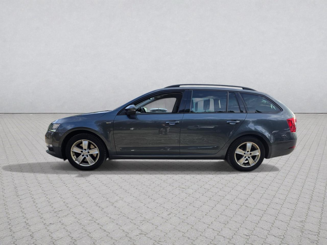 SKODA Octavia Combi 2.0 TSI Soleil 4x4 DSG-image-3