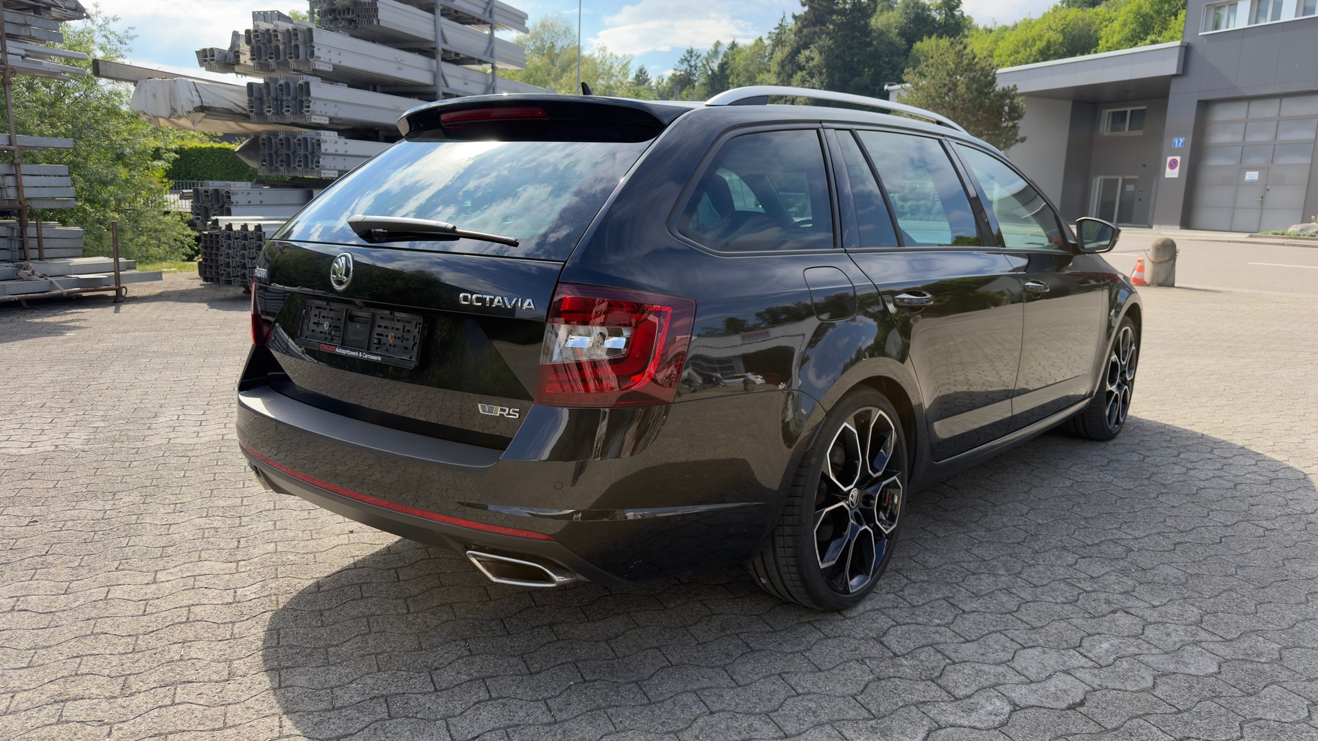 SKODA Octavia Combi 2.0 TSI RS DSG-image-4