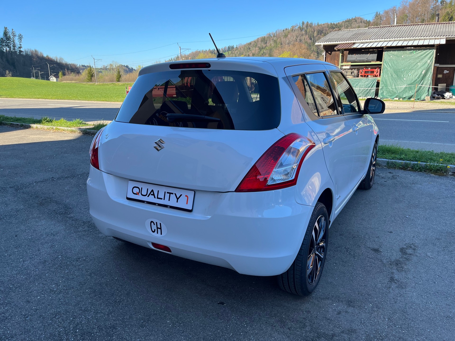 SUZUKI Swift 1.2i 16V PizSulai 4x4 / Frisch ab MFK / Ab Service / 8-fach bereift-image-3