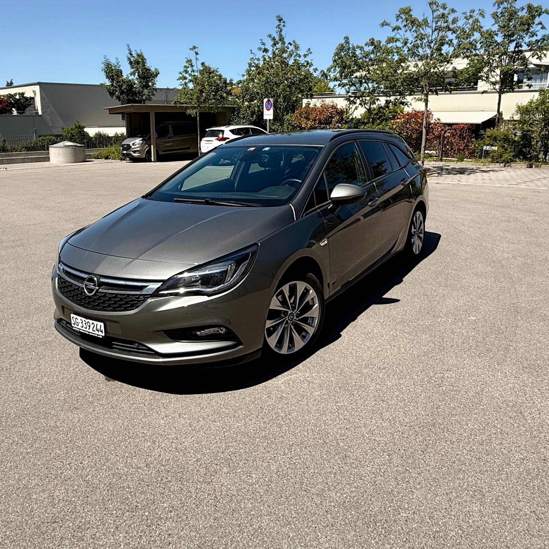 OPEL Astra 1.4i Turbo Automatic Top Zustand-image-0