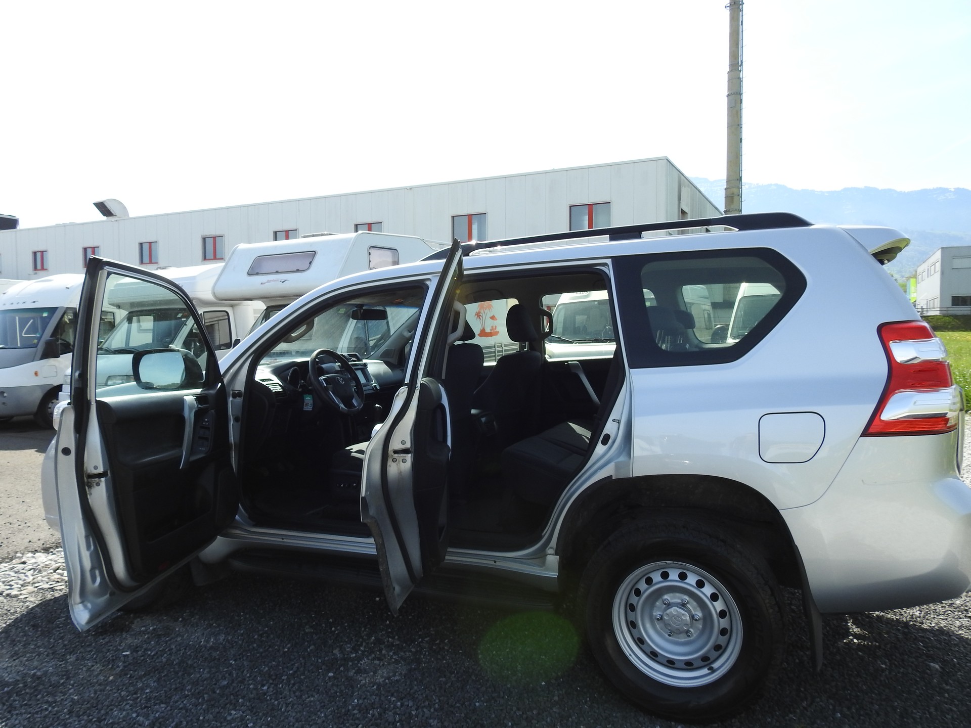 TOYOTA Land Cruiser 3.0 TD Sol-image-16