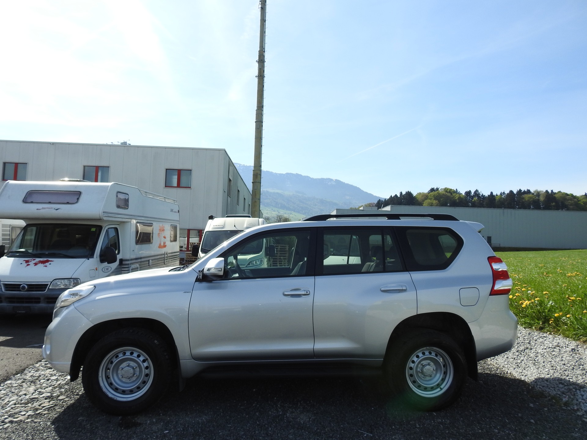 TOYOTA Land Cruiser 3.0 TD Sol-image-2
