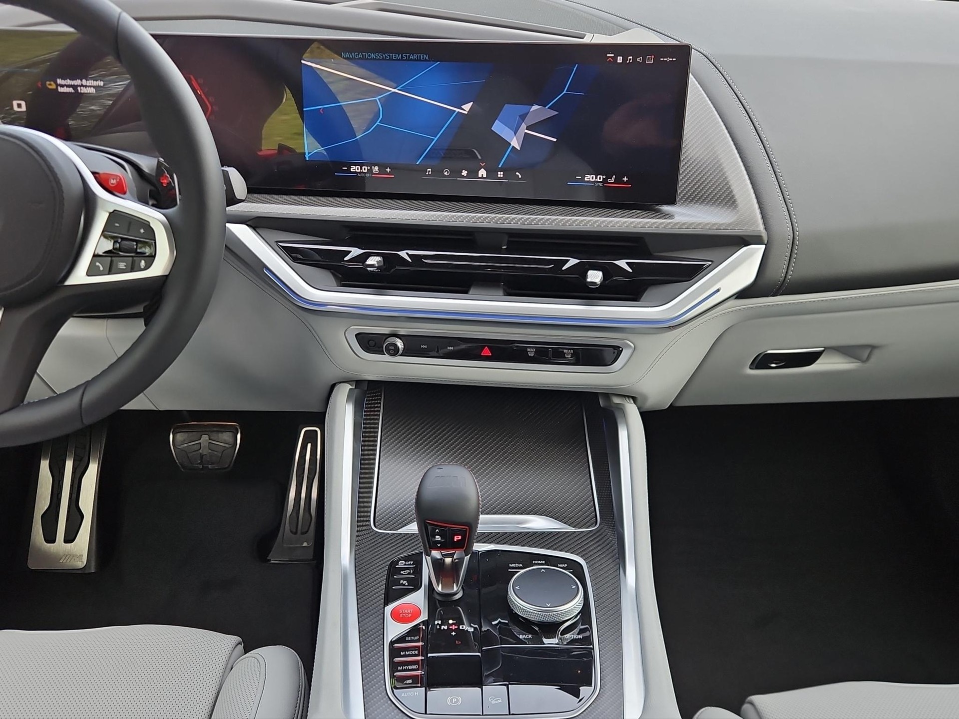 BMW XM 50e Plug-in Hybrid-image-13