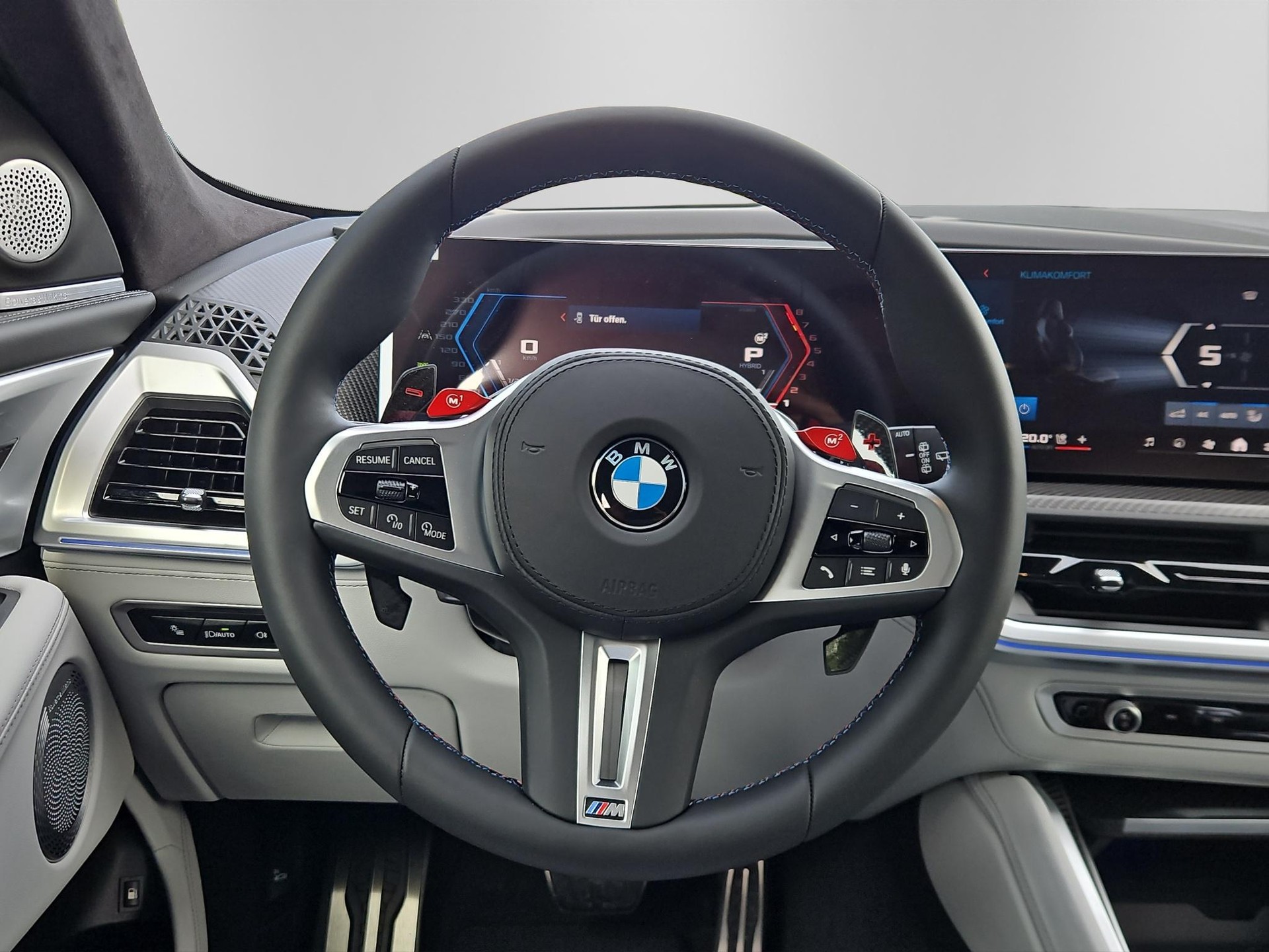 BMW XM 50e Plug-in Hybrid-image-11