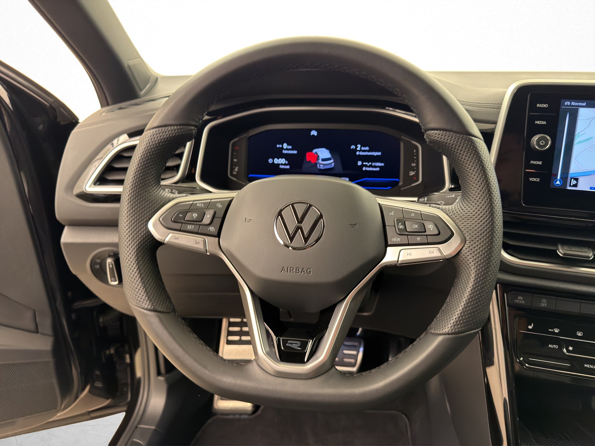 VW T-Roc 1.5 TSI R-Line DSG-image-6