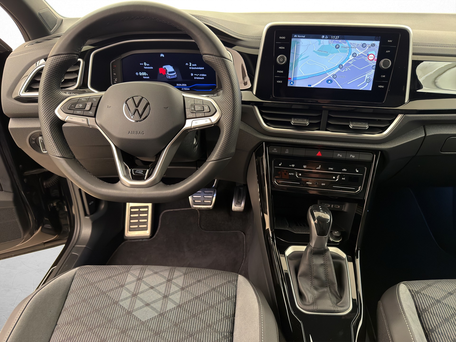 VW T-Roc 1.5 TSI R-Line DSG-image-8