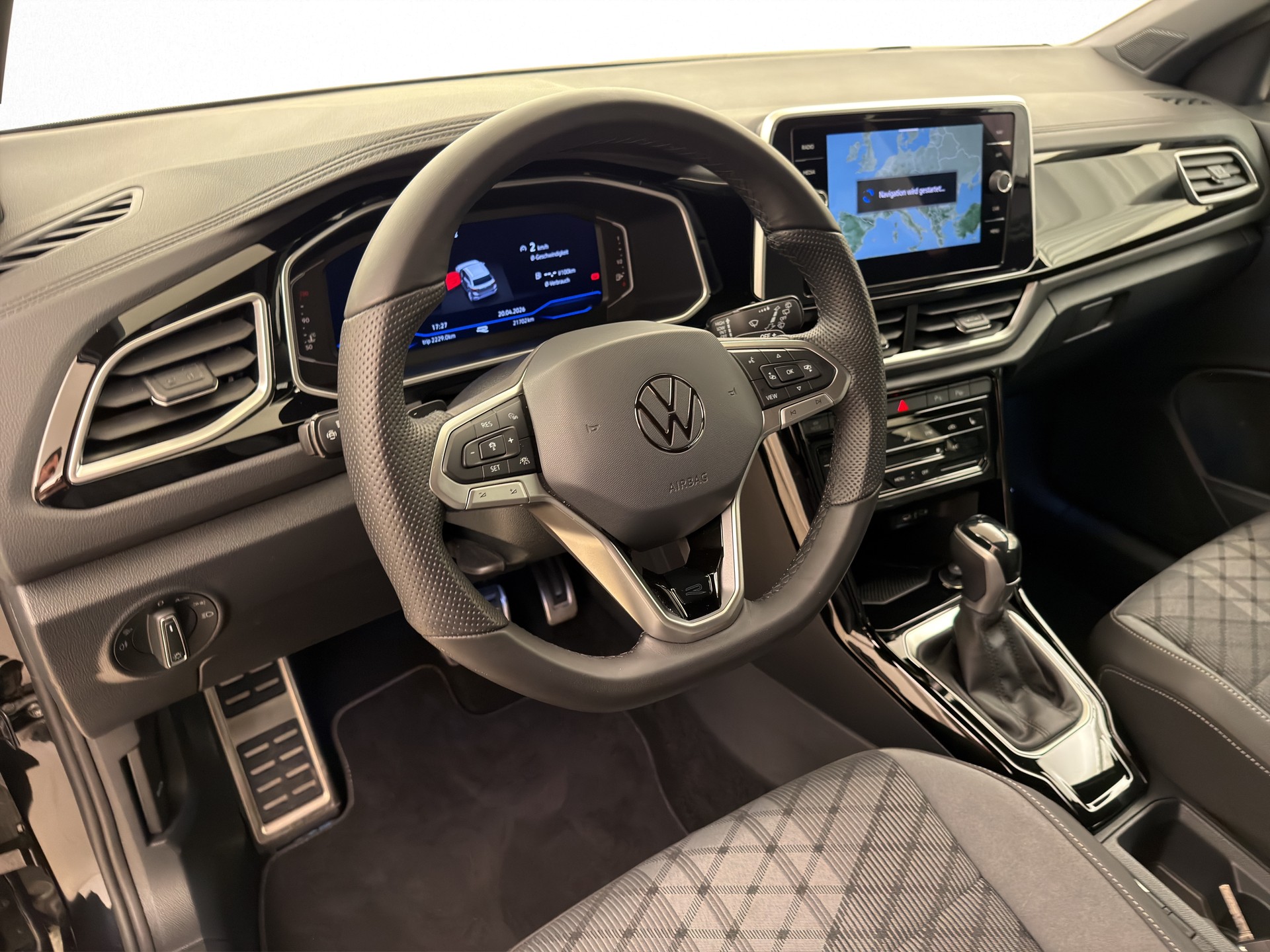 VW T-Roc 1.5 TSI R-Line DSG-image-13