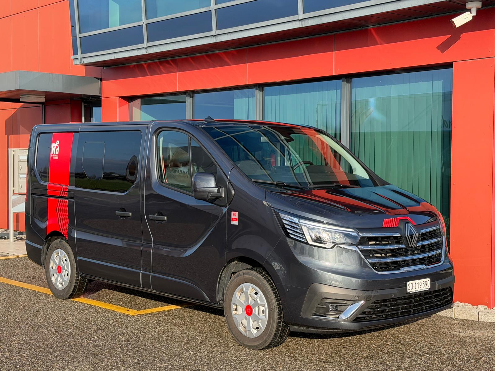 RENAULT Trafic RED Crewcab 170 A9 L1H1