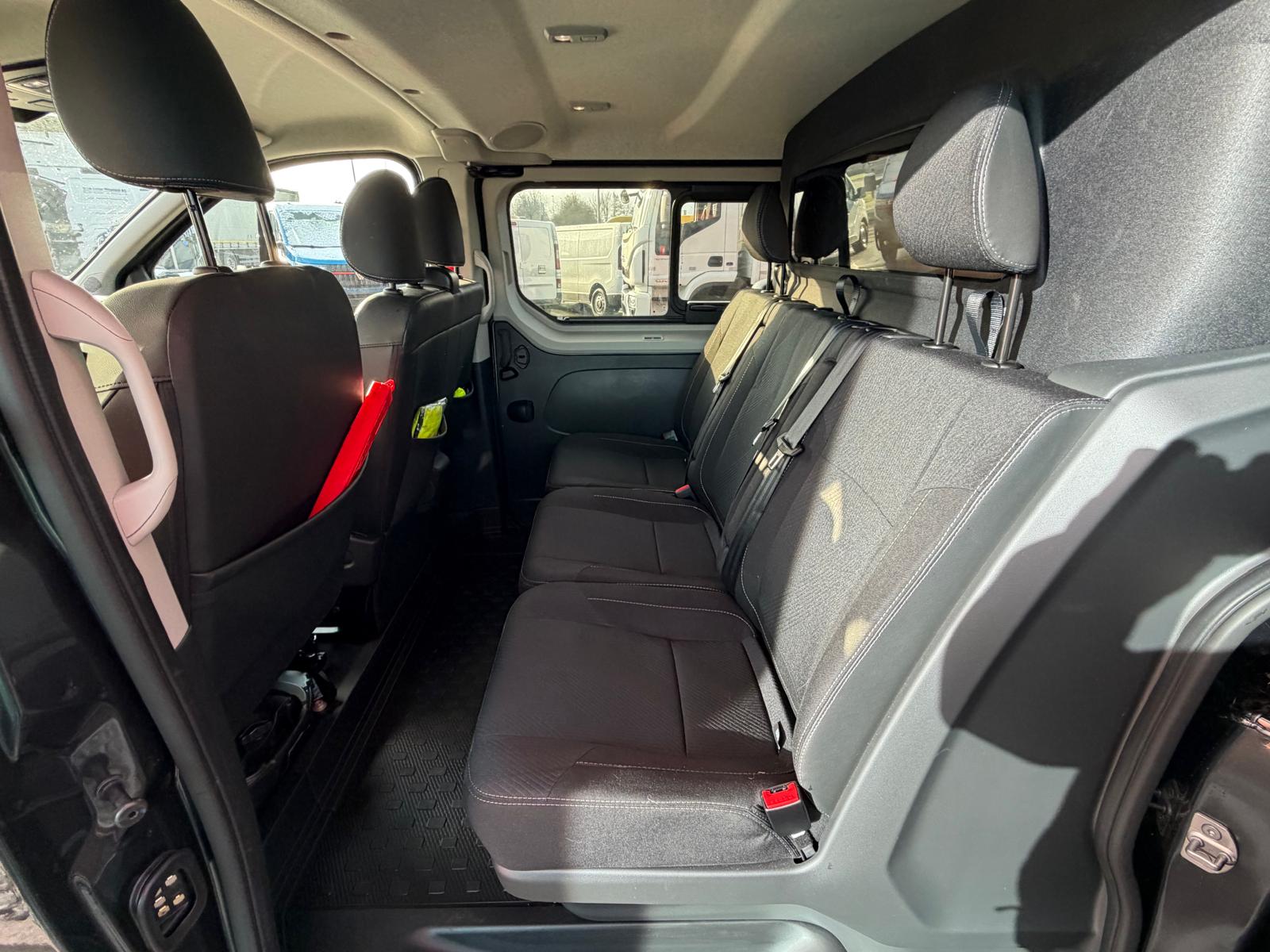 RENAULT Trafic RED Crewcab 170 A9 L1H1-image-9