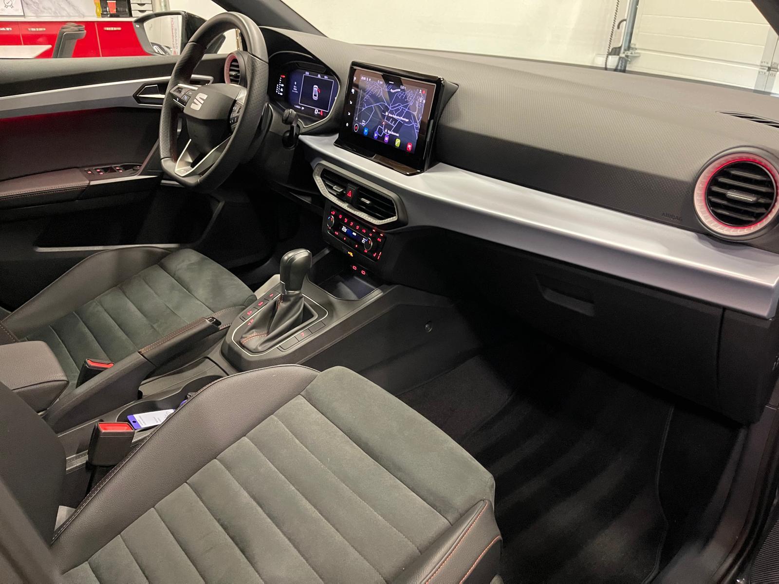 SEAT Ibiza 1.0 TSI 110 FR DSG-image-10
