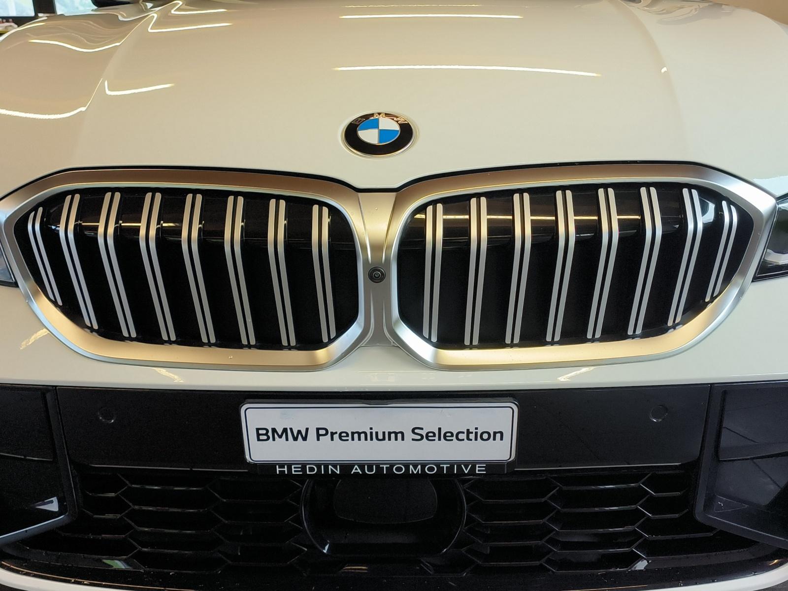 BMW 320d xDrive SAG Touring-image-22