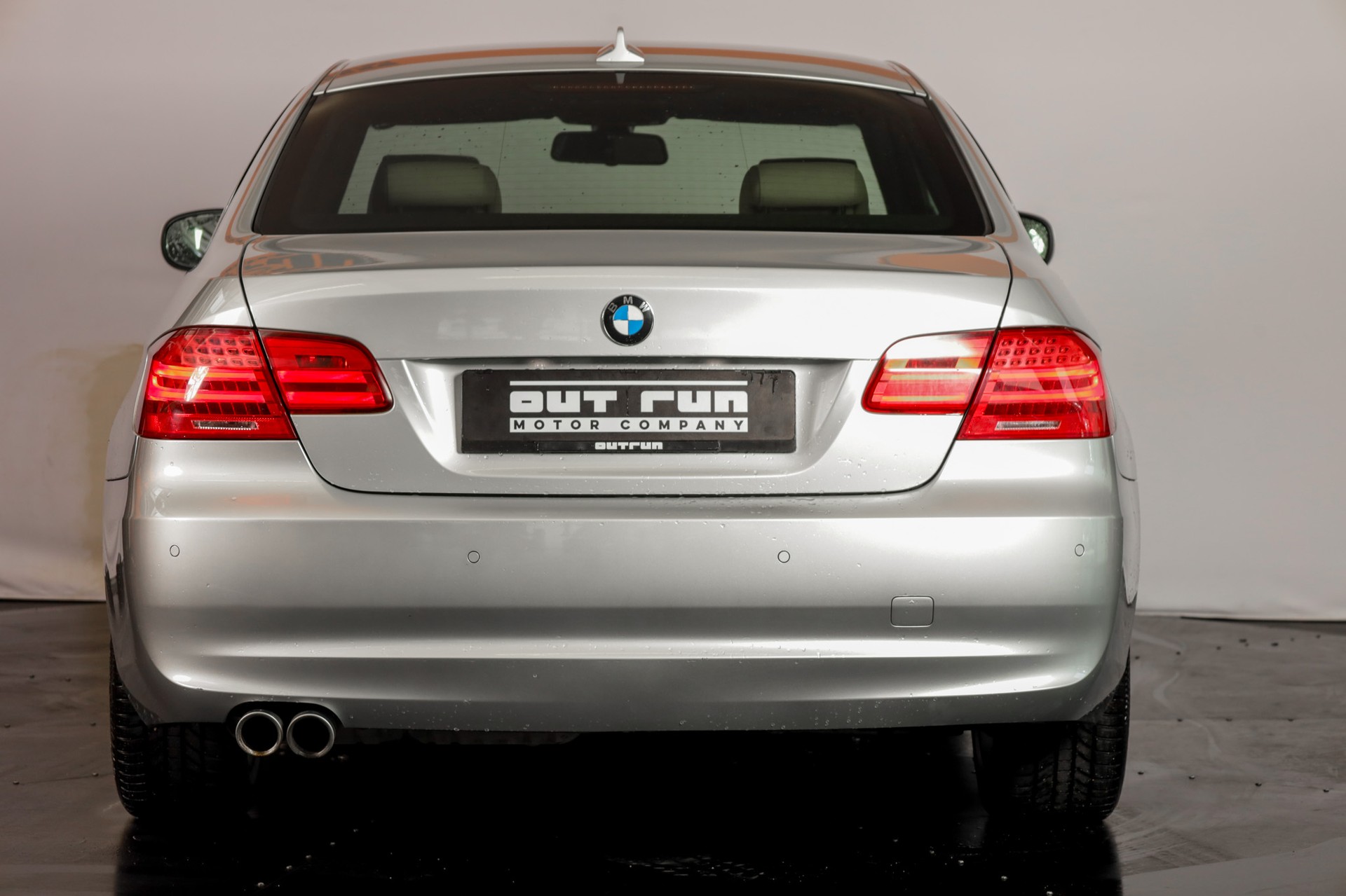 BMW 330d xDrive Coupé Steptronic-image-4