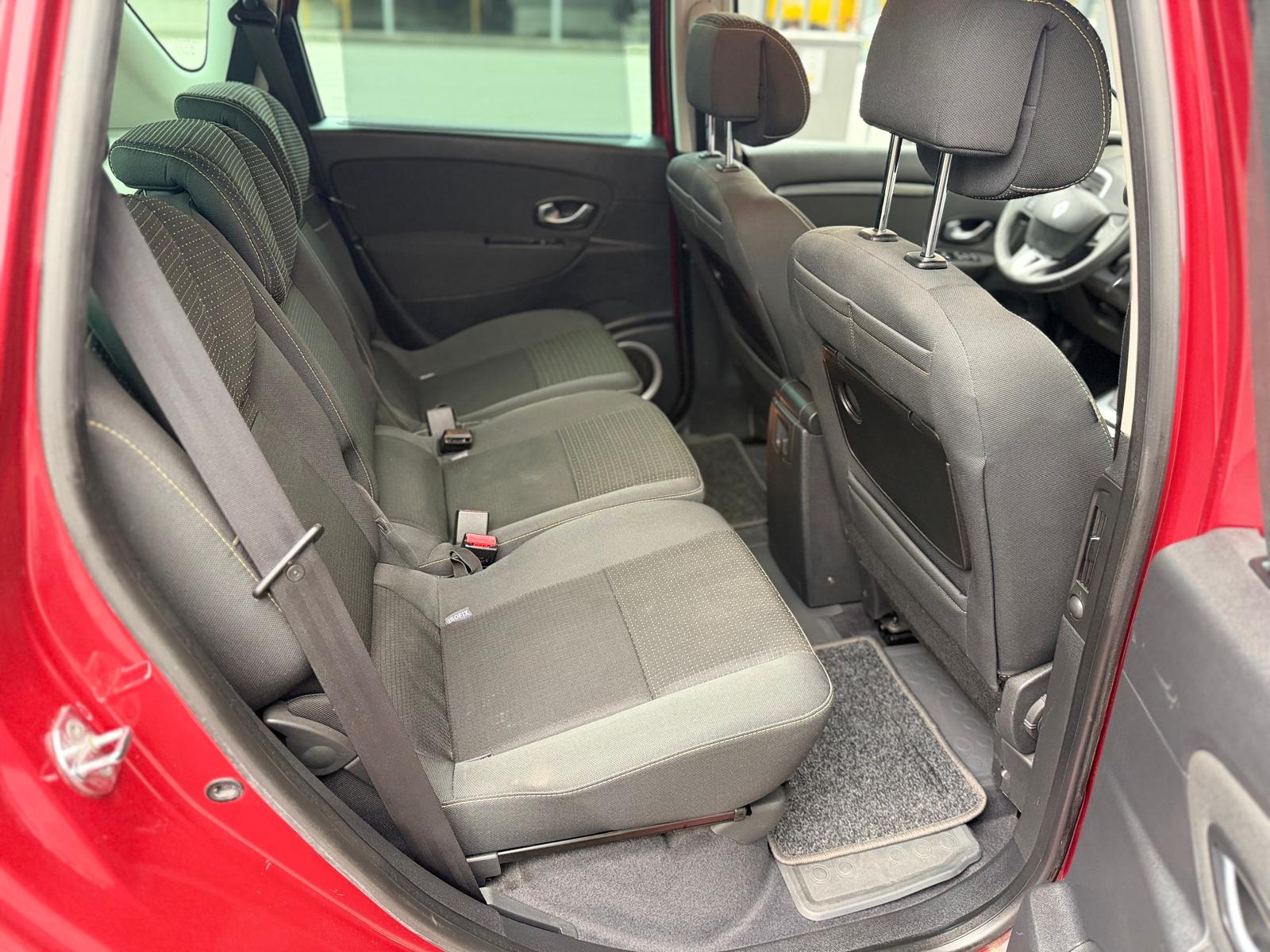 RENAULT Scénic 2.0 16V Dynamique X-Tronic CVT-image-17