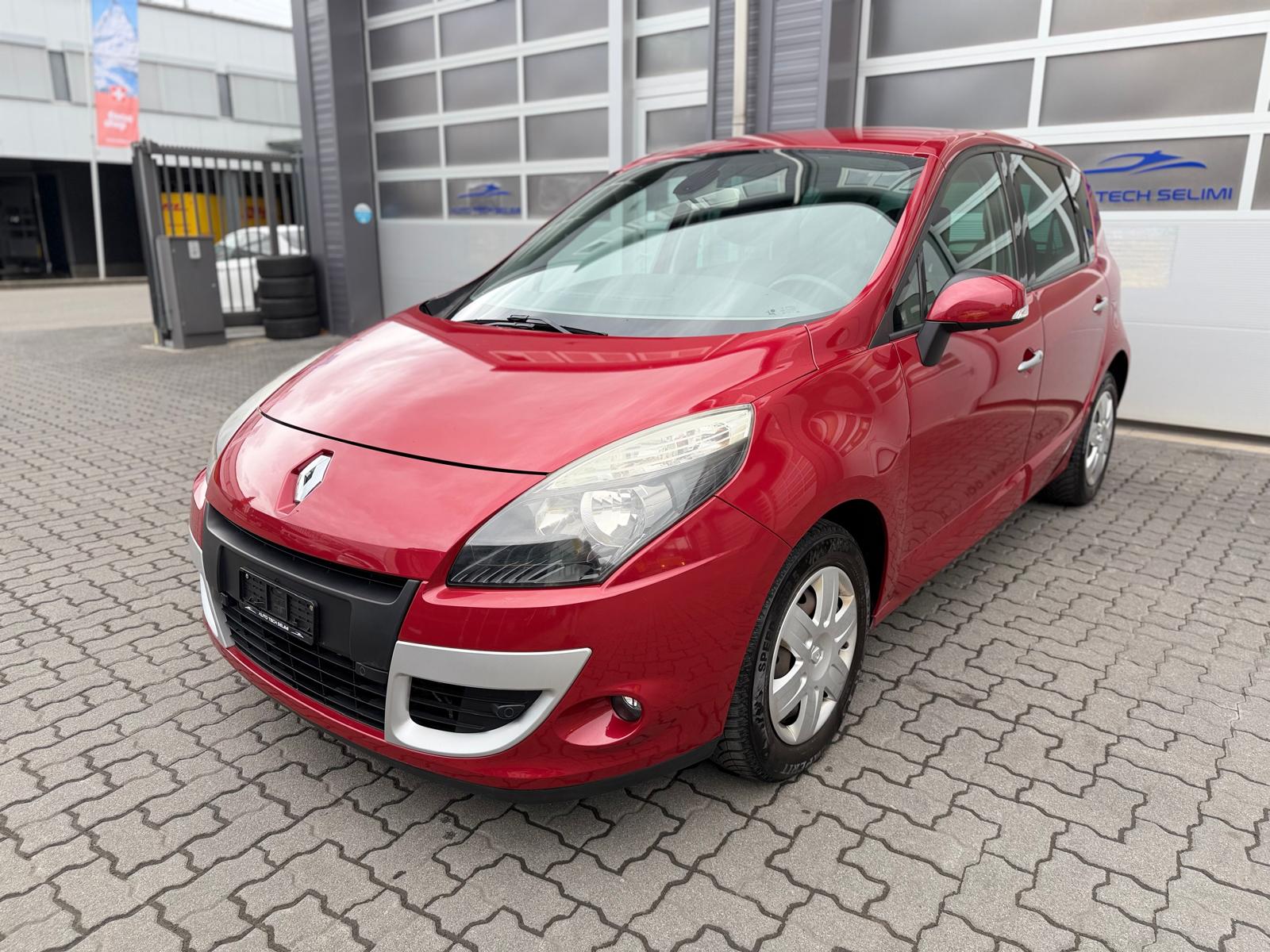 RENAULT Scénic 2.0 16V Dynamique X-Tronic CVT-image-3