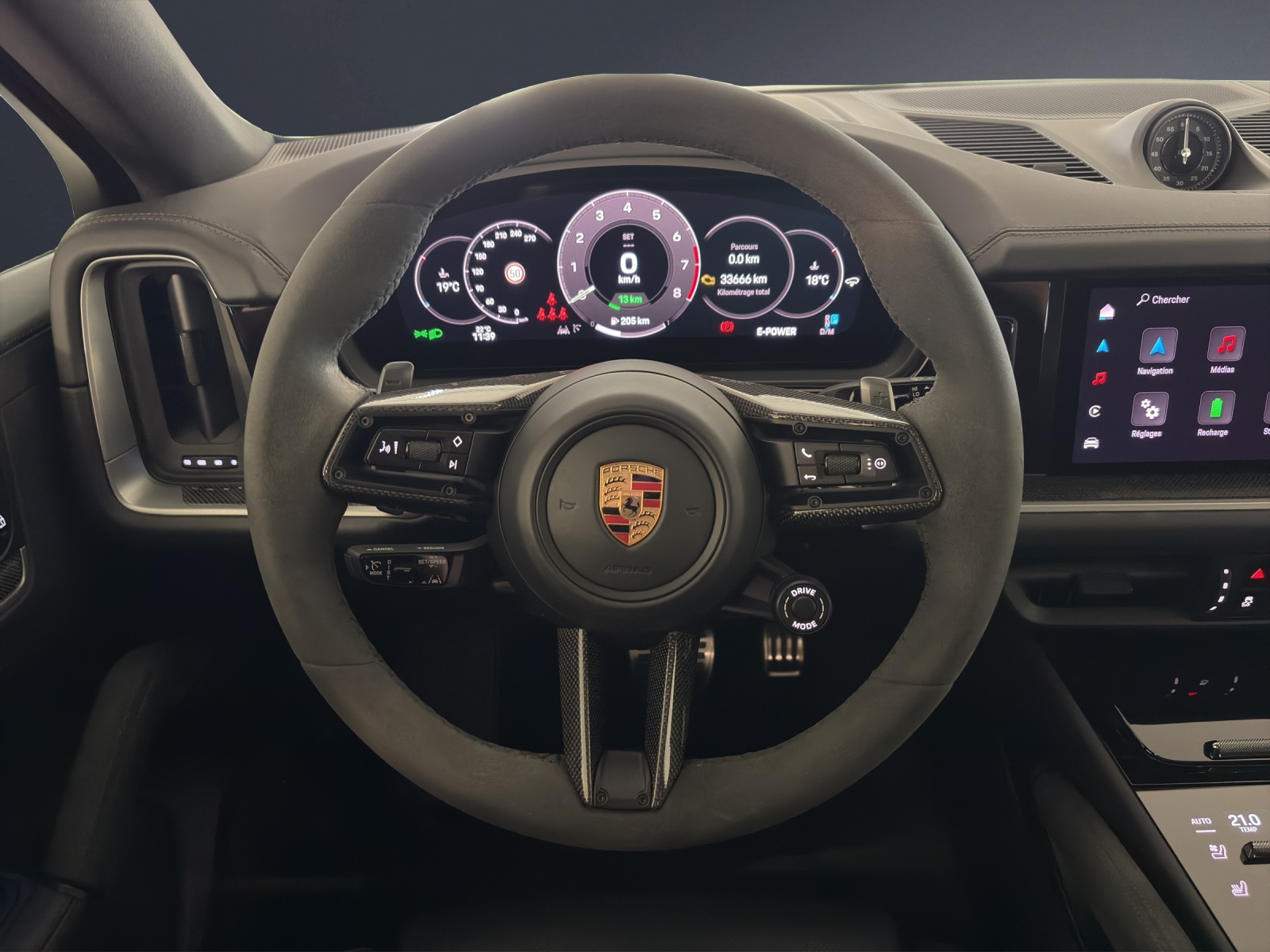 PORSCHE CayenneCoupé E-Hybrid Tip-image-12