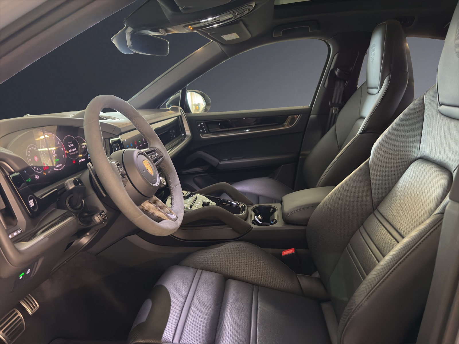 PORSCHE CayenneCoupé E-Hybrid Tip-image-6
