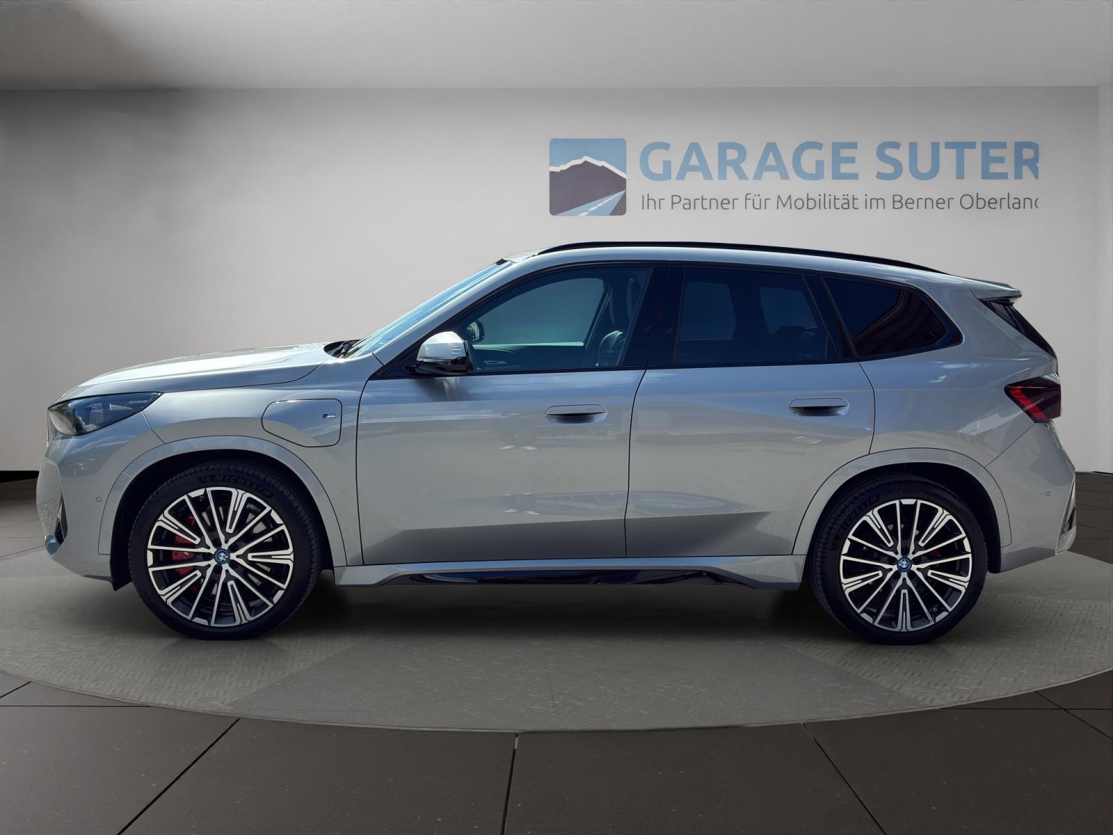BMW X1 30e xDrive paddles-showroom-element-1