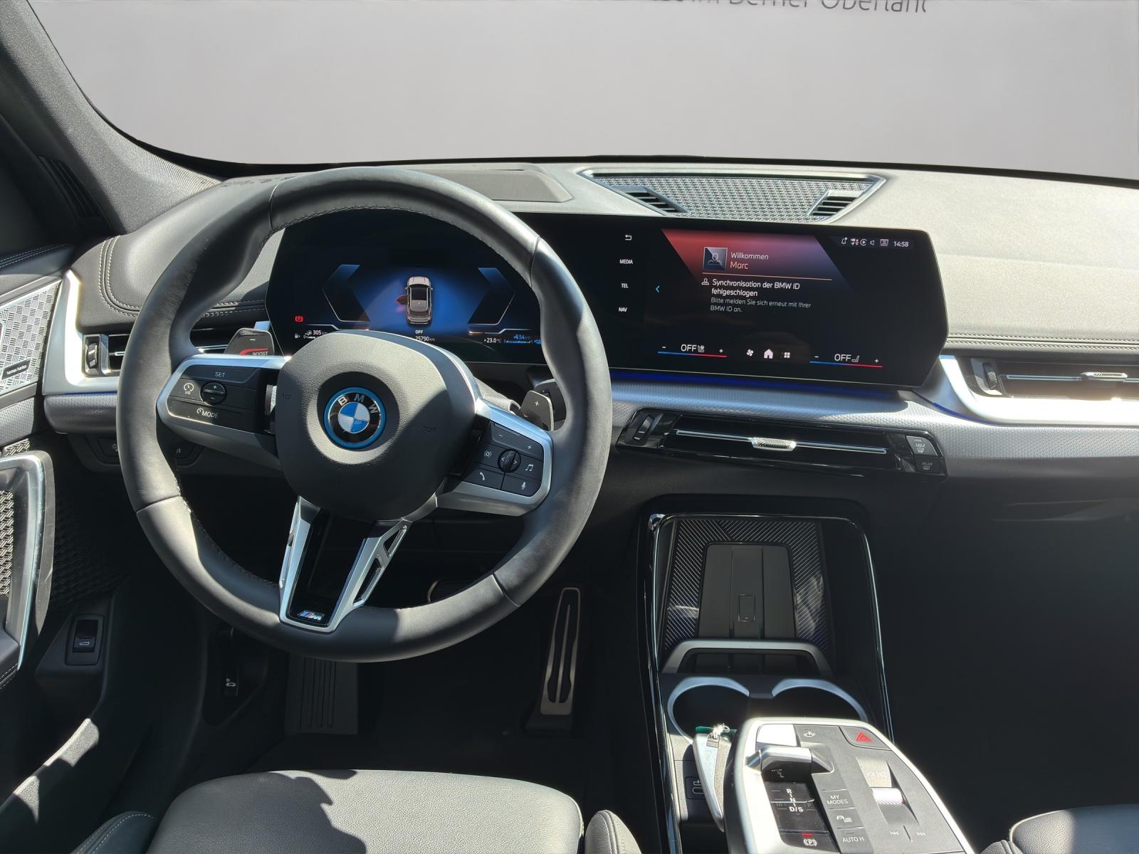 BMW X1 30e xDrive paddles-image-11