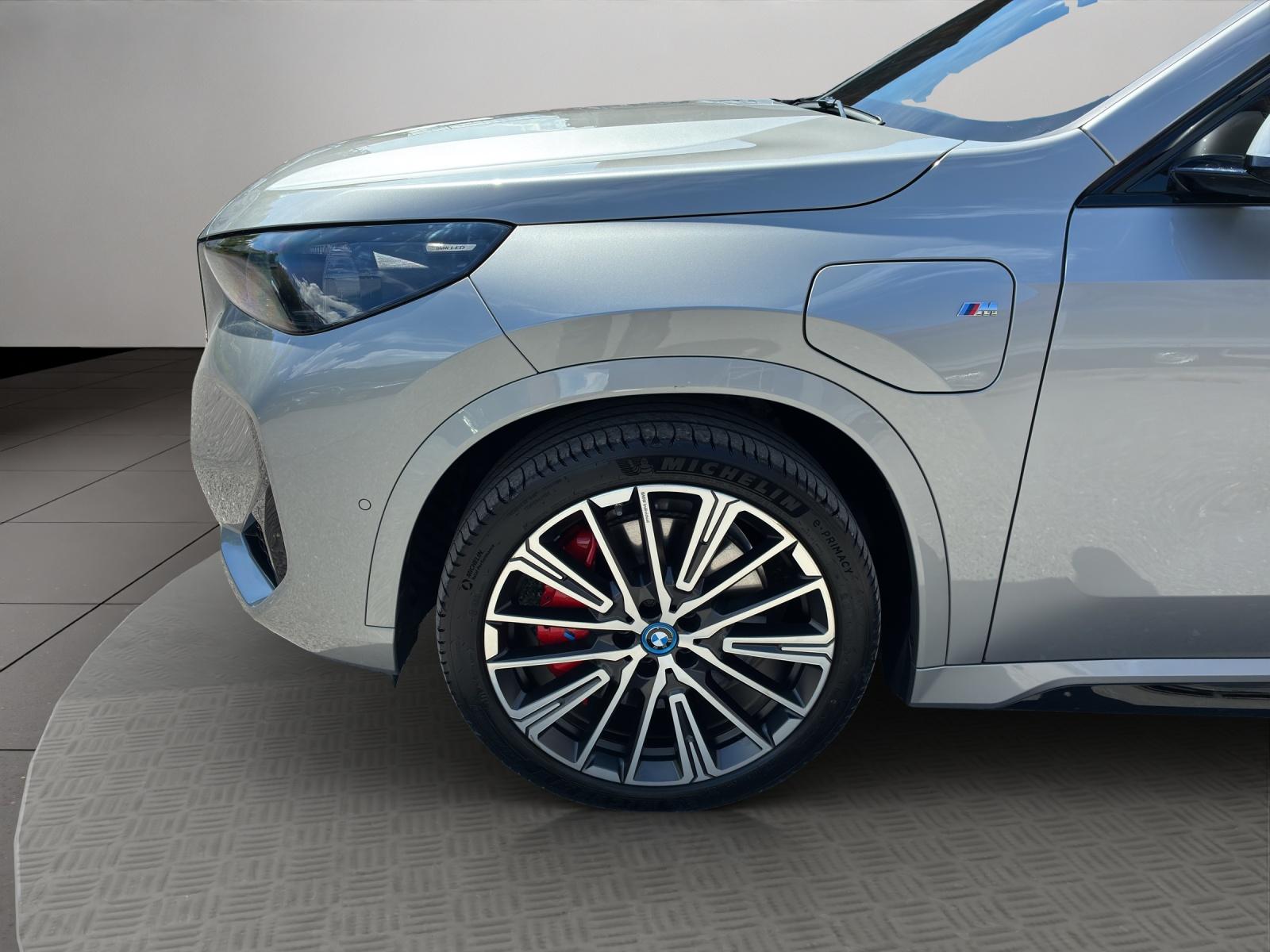 BMW X1 30e xDrive paddles-image-18