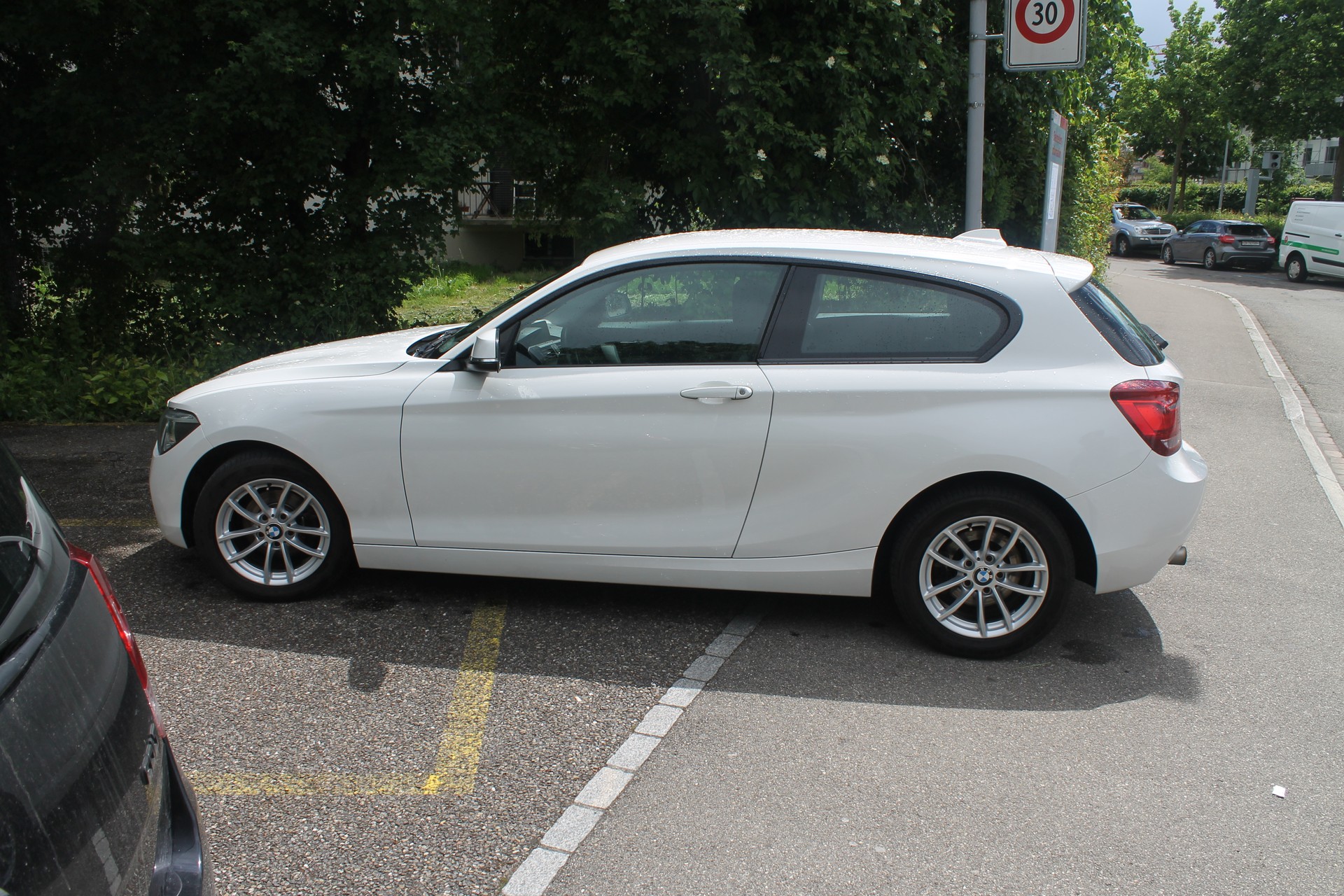 BMW 116i-image-4