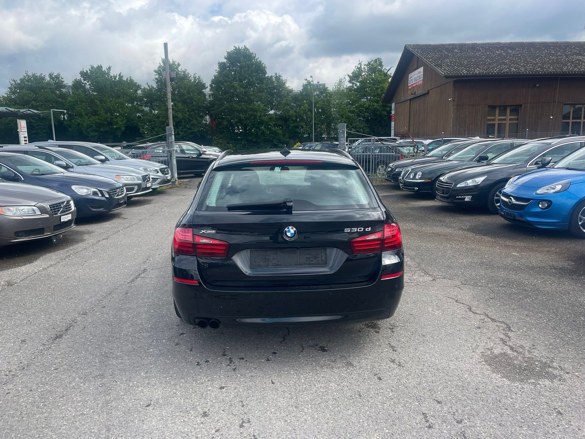 BMW 530d Touring xDrive Luxury Line Steptronic-image-5
