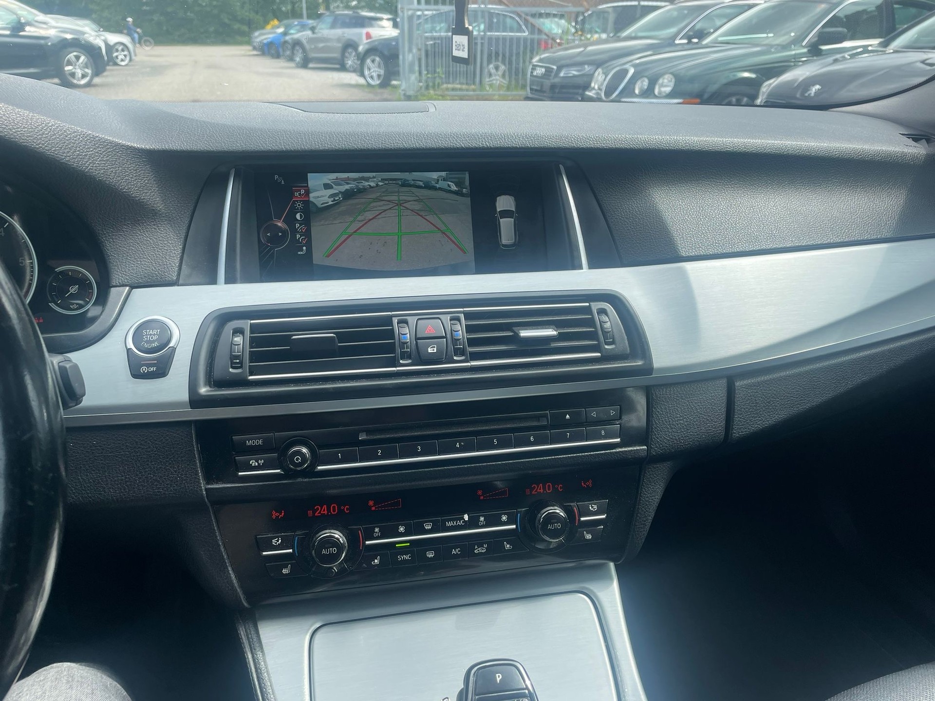BMW 530d Touring xDrive Luxury Line Steptronic-image-8