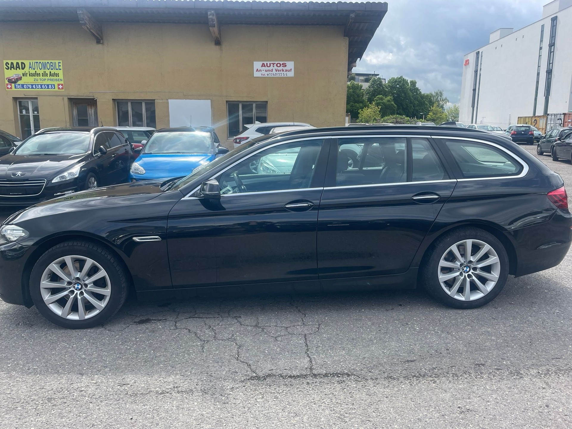 BMW 530d Touring xDrive Luxury Line Steptronic-image-1