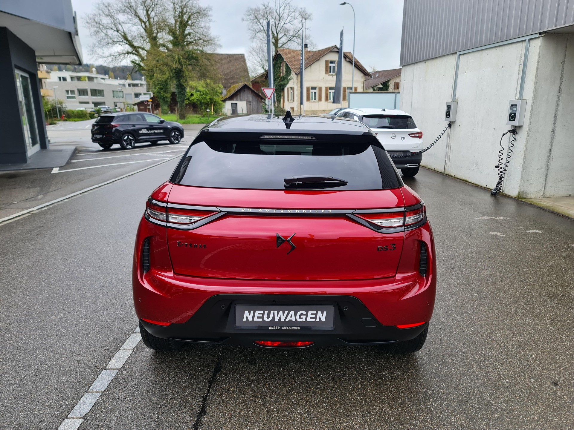 DS AUTOMOBILES 3 Crossback E-Tense Ligne Noire-image-25