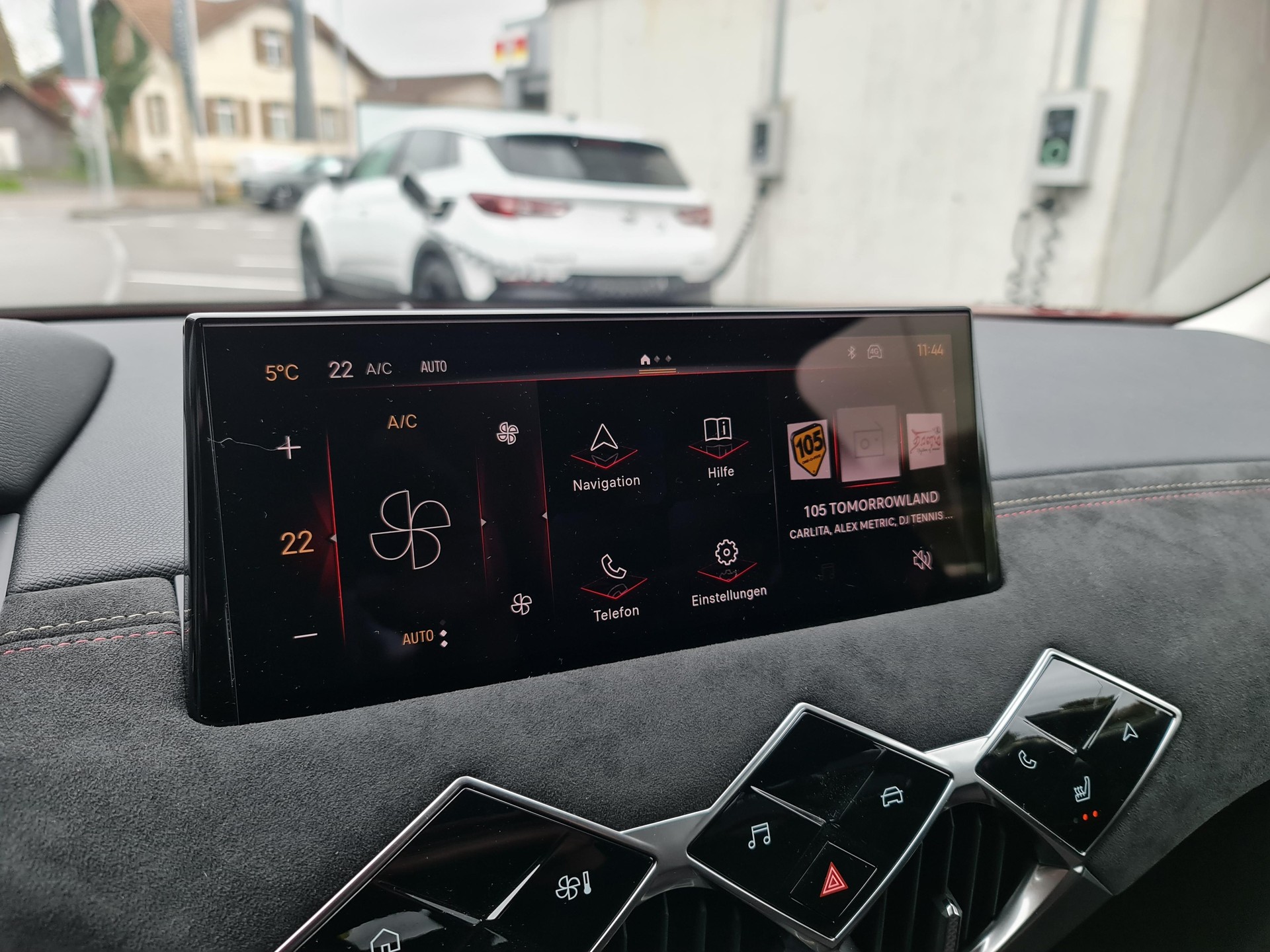 DS AUTOMOBILES 3 Crossback E-Tense Ligne Noire-image-13