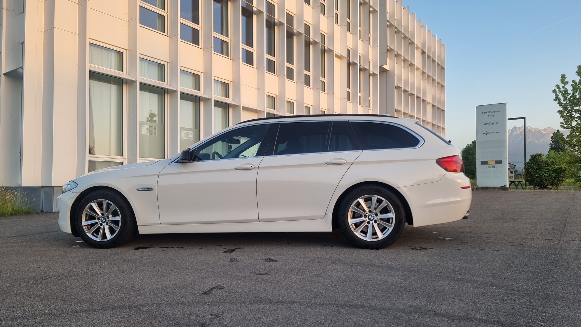 BMW 520d-image-1