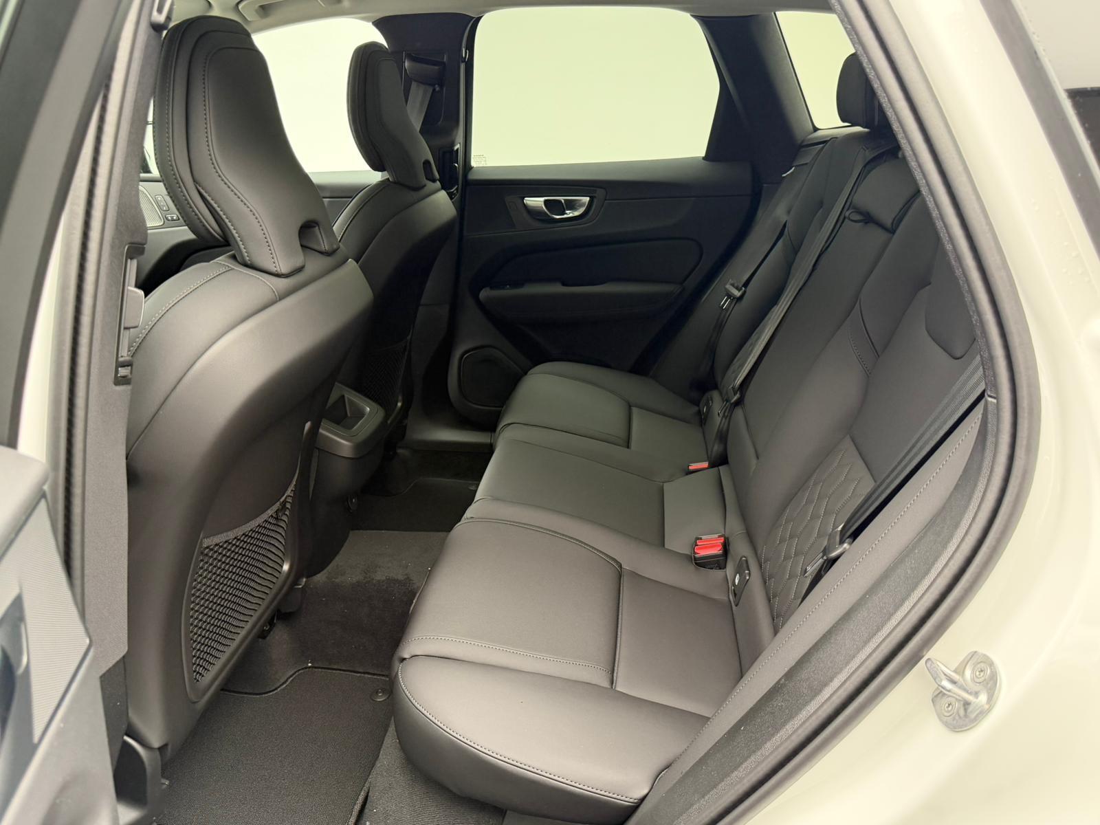 VOLVO XC60 2.0 T6 TE Ultra Dark eAWD-image-12