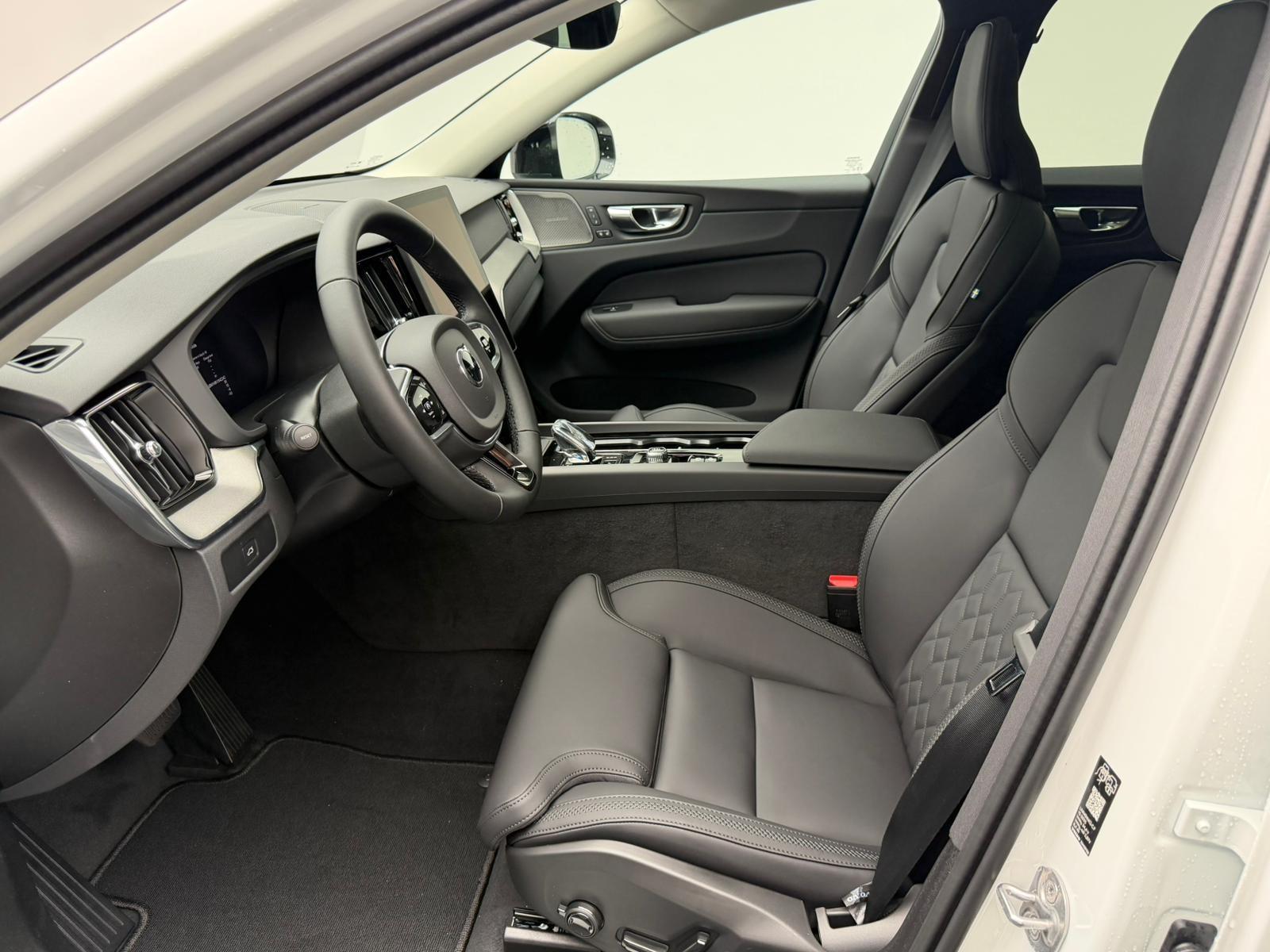 VOLVO XC60 2.0 T6 TE Ultra Dark eAWD-image-9