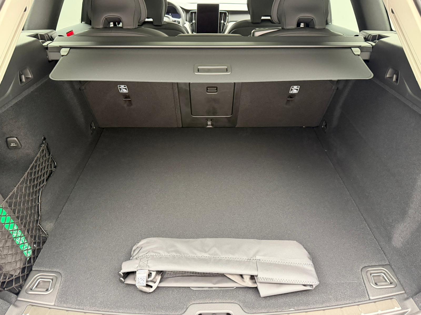 VOLVO XC60 2.0 T6 TE Ultra Dark eAWD-image-20