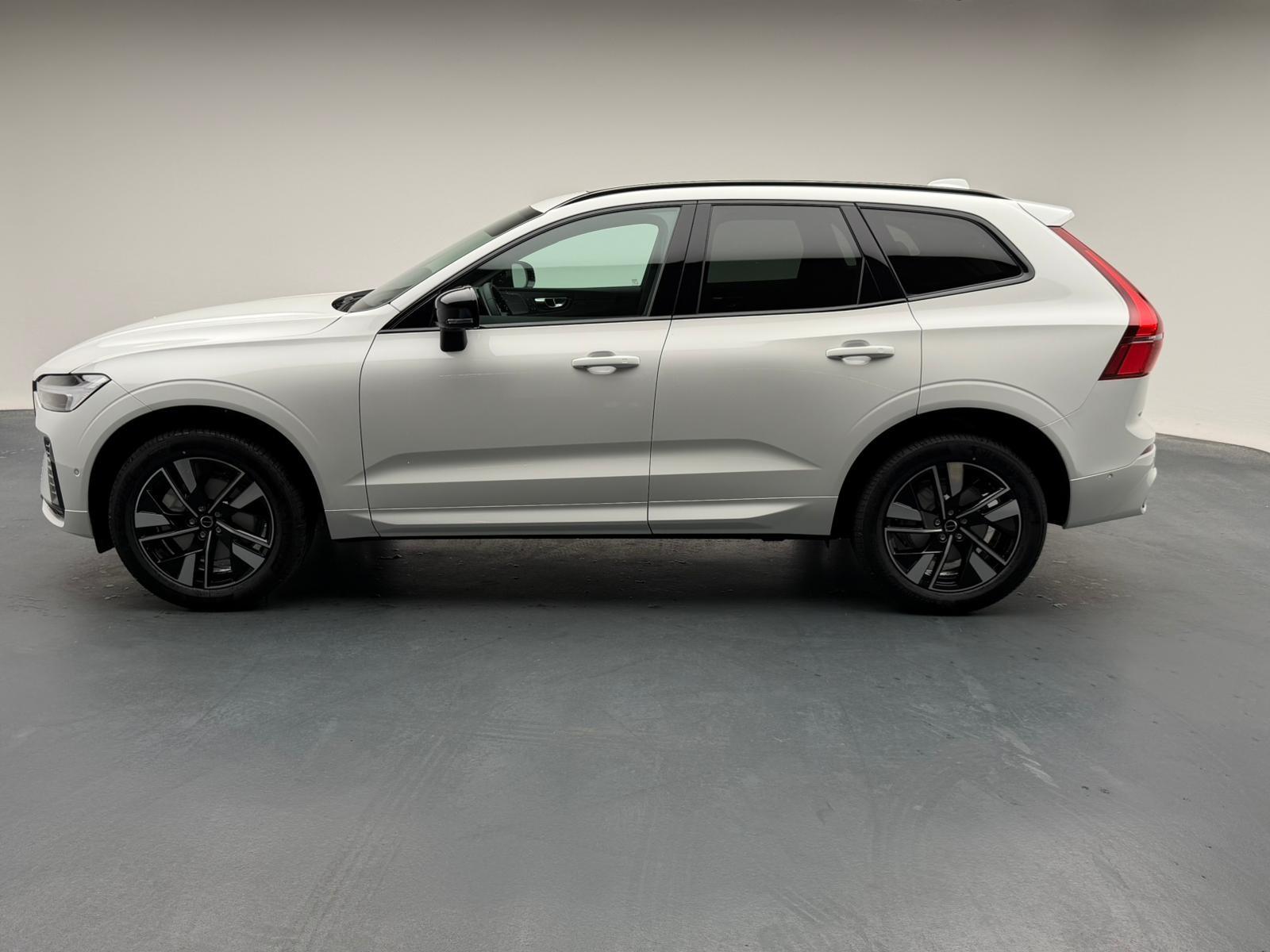 VOLVO XC60 2.0 T6 TE Ultra Dark eAWD-image-1