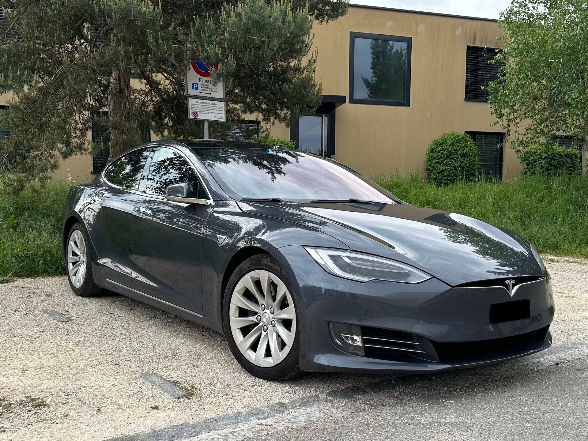 TESLA Model S 90 D-image-1