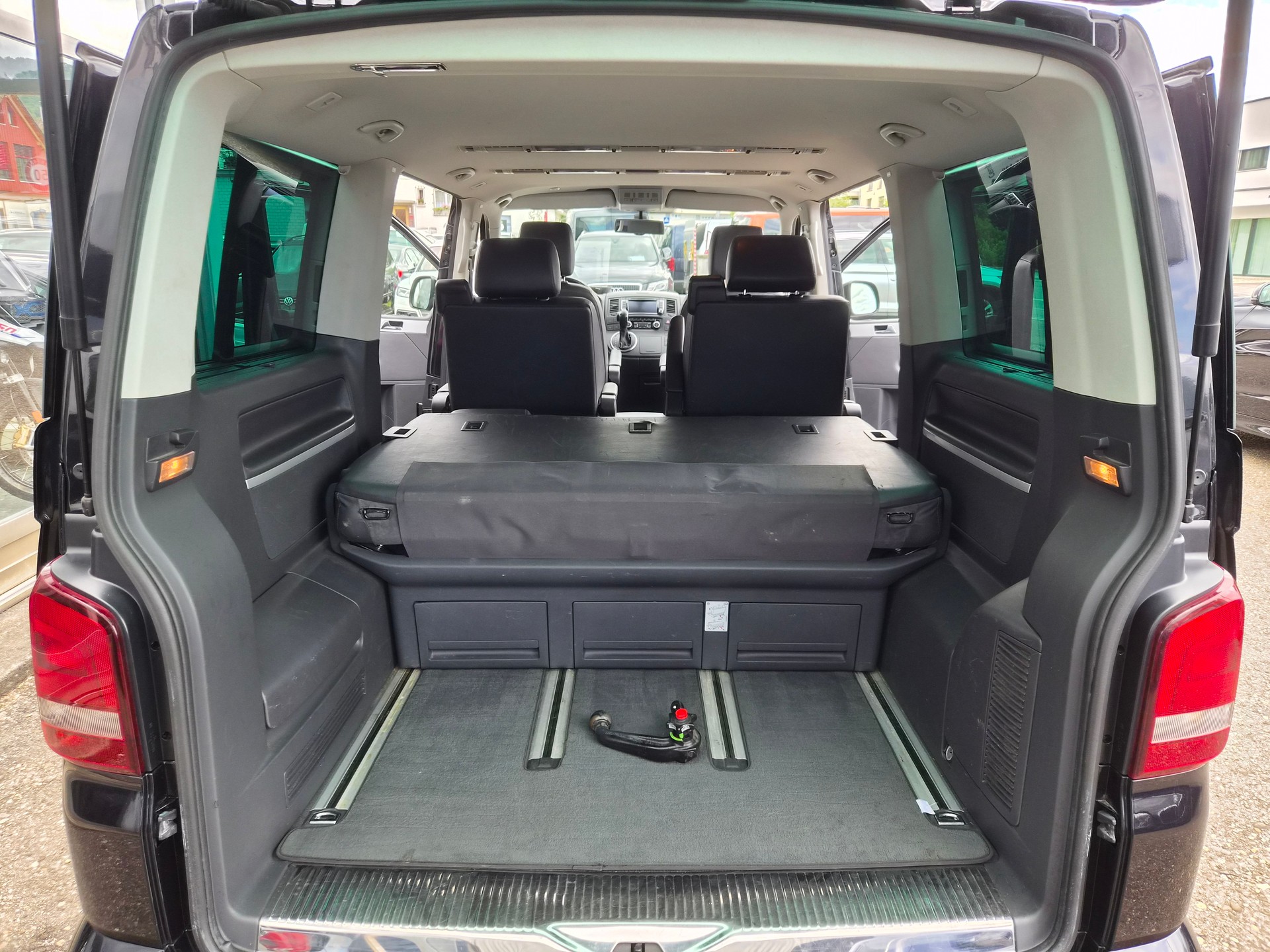 VW T5 Multivan 2.0 Bi-TDI CR HL Last Ed. 40Motion DSG 7 Sitzplätze-image-14