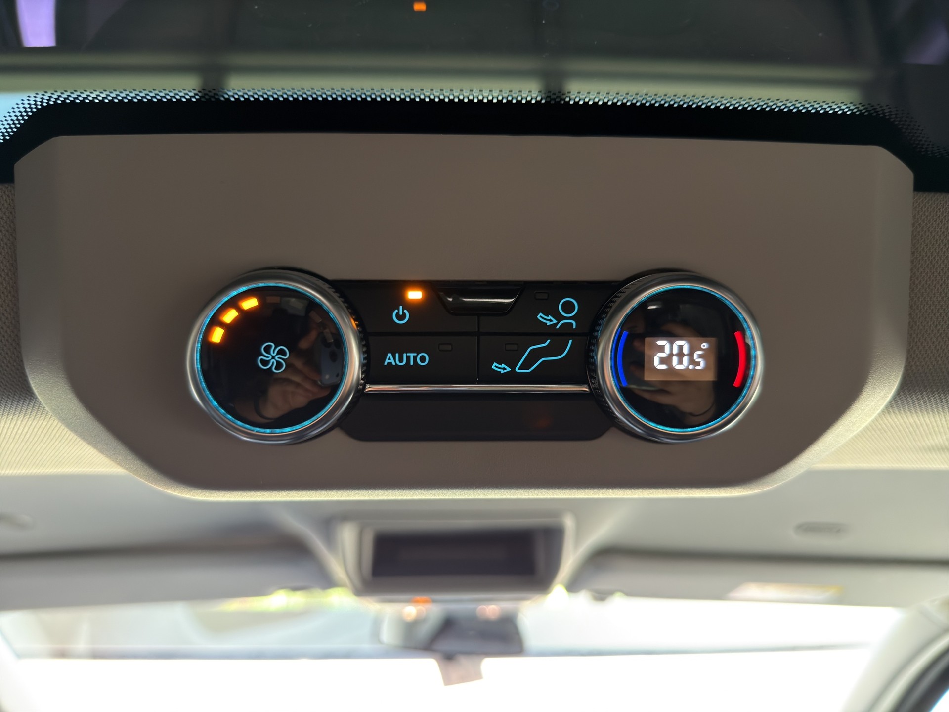 FORD Tourneo Bus 320 L2H1 Active Automat-image-24