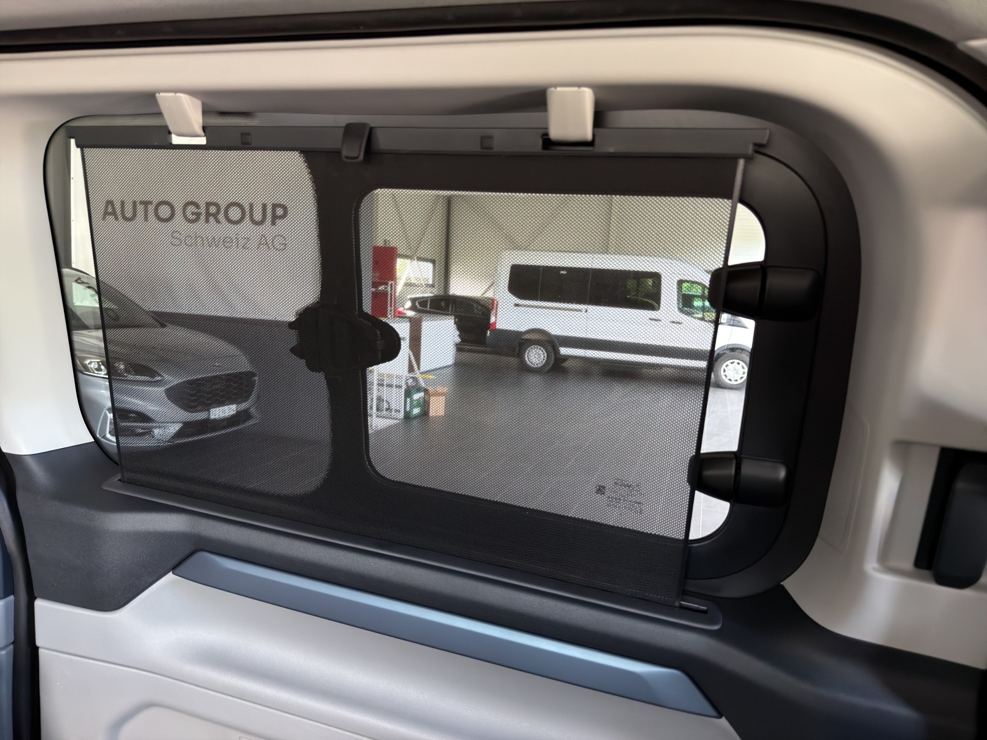 FORD Tourneo Bus 320 L2H1 Active Automat-image-21