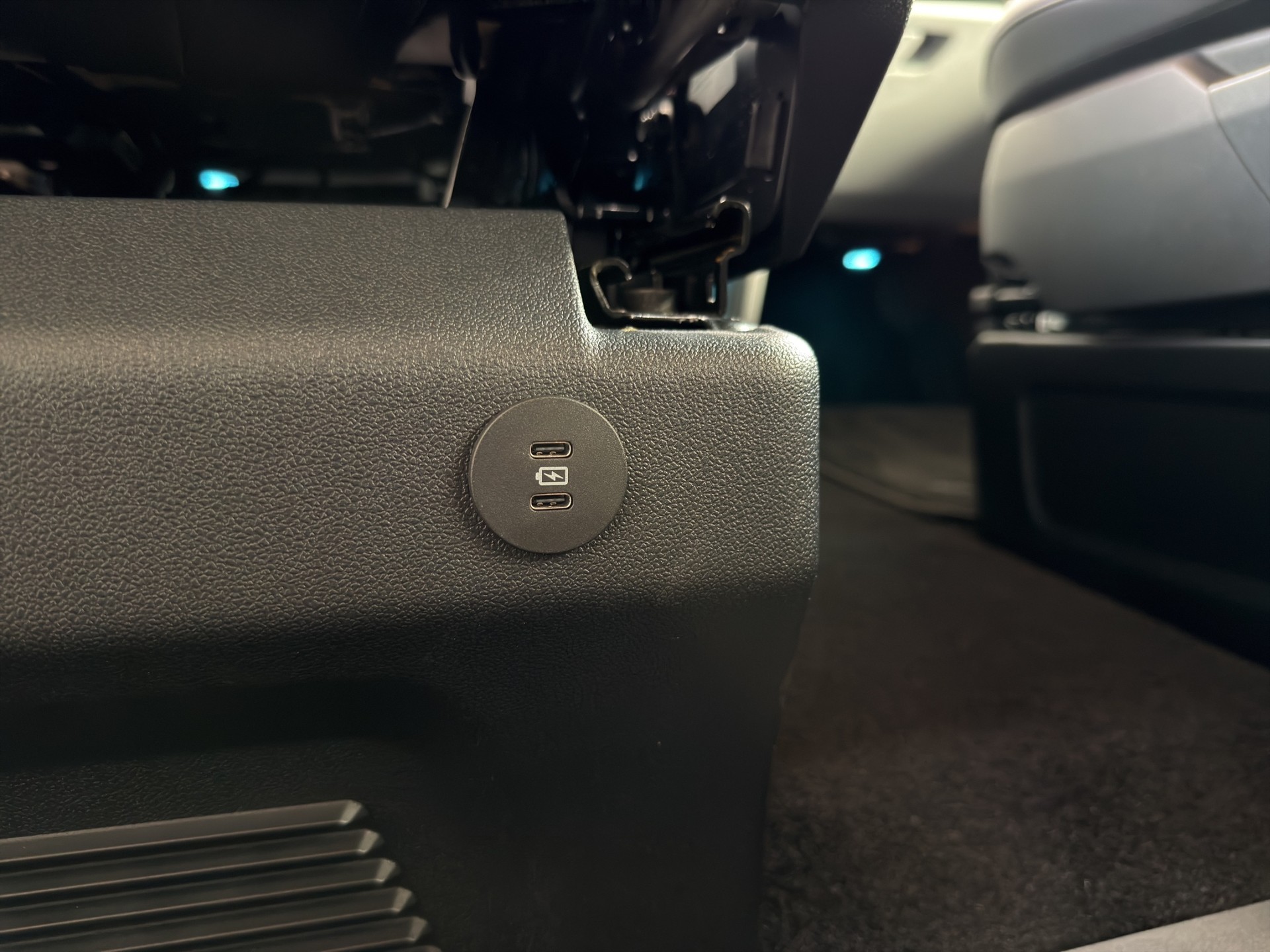 FORD Tourneo Bus 320 L2H1 Active Automat-image-17