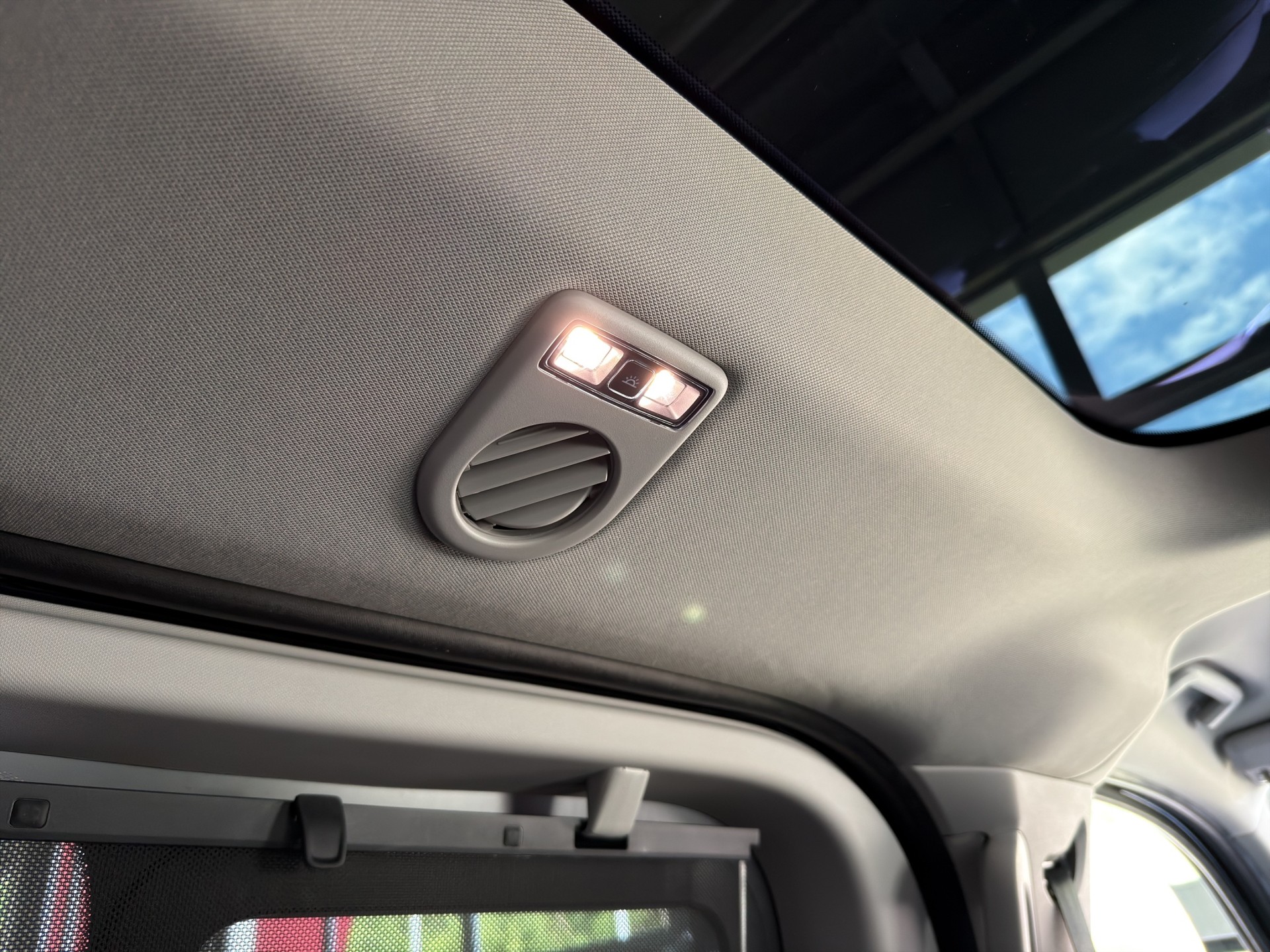 FORD Tourneo Bus 320 L2H1 Active Automat-image-22