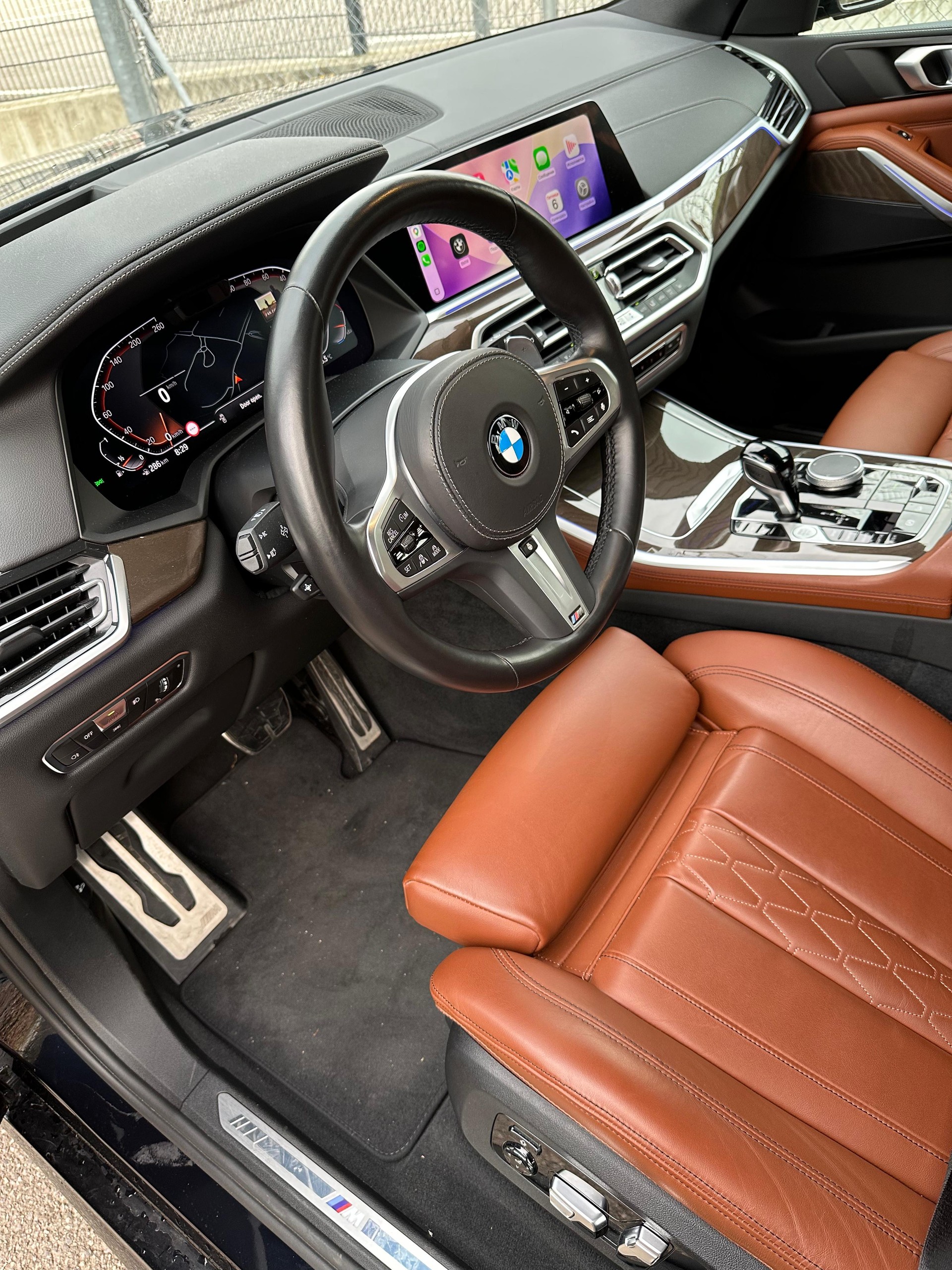 BMW 40i xDrive-image-3