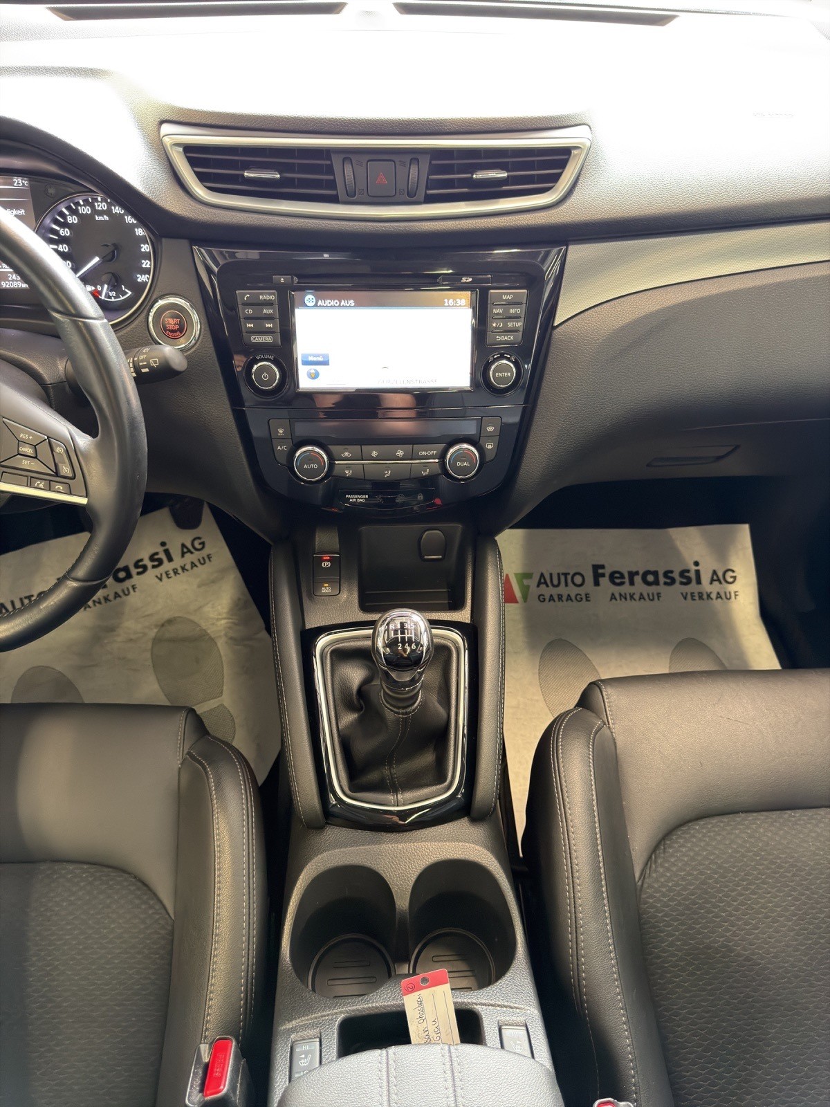 NISSAN Qashqai 1.6 dCi tekna ALL-MODE 4x4-image-19