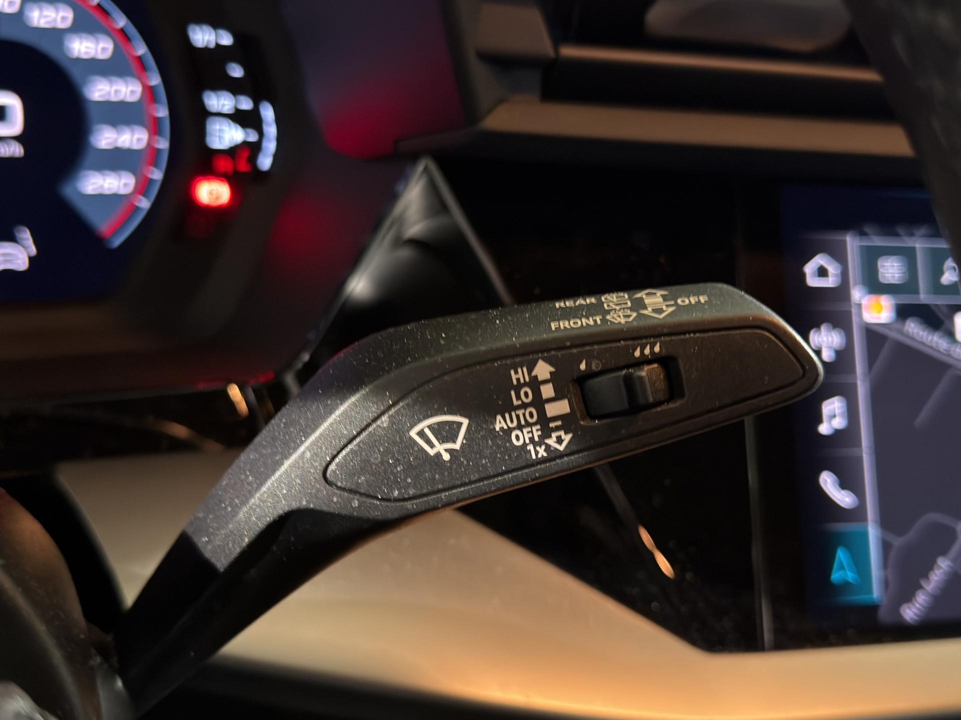AUDI A3 Sportback 35 TFSI Attraction-image-23