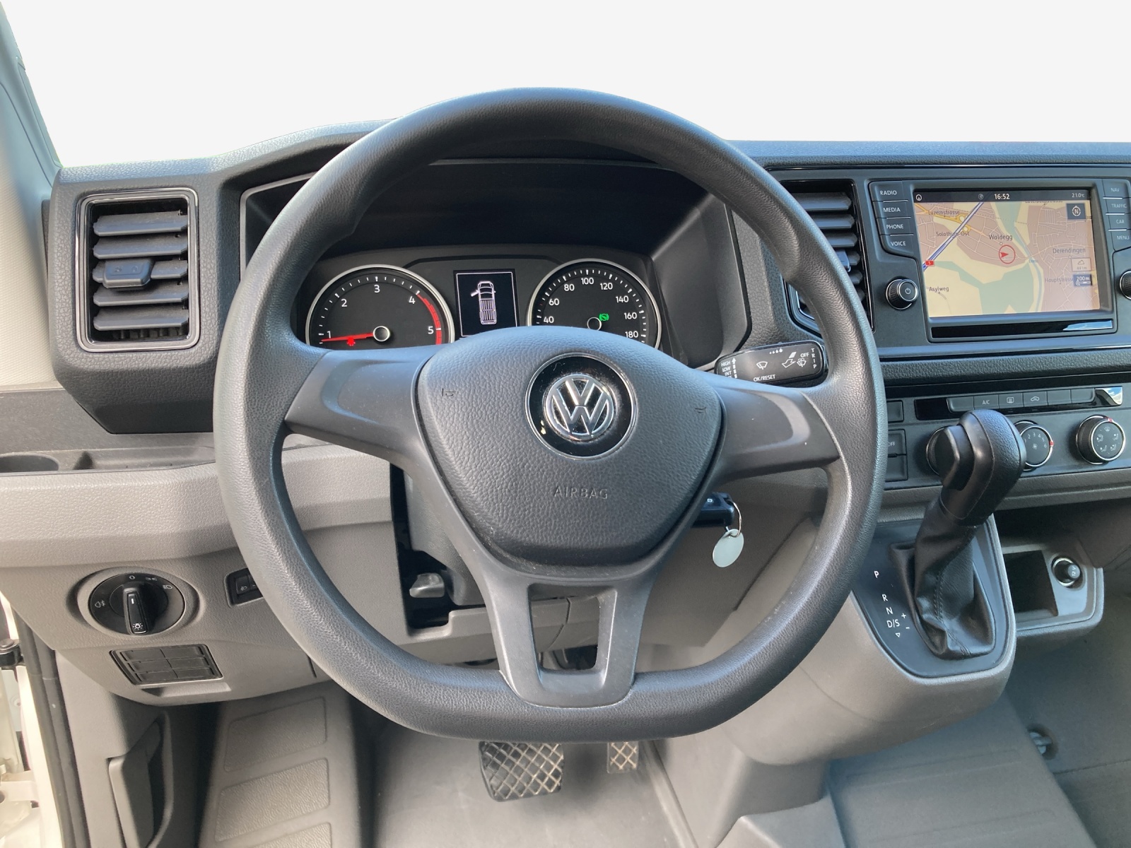 VW Crafter 35 2.0 TDI Entry L3 A-image-9