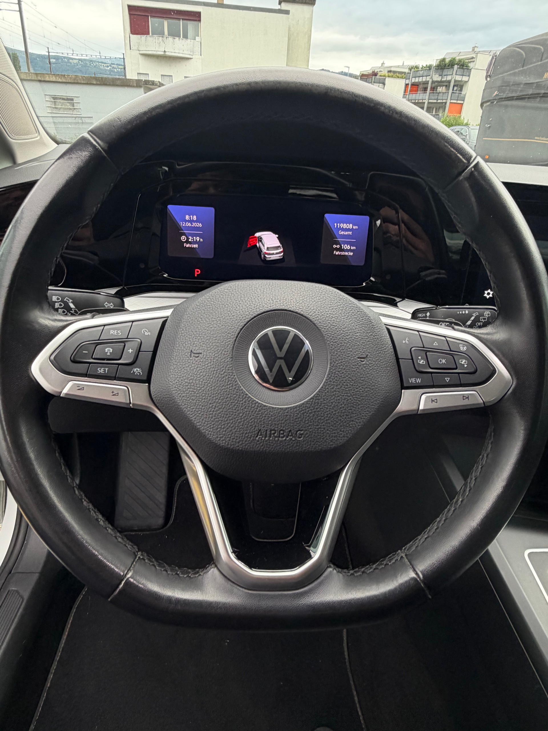 VW Golf Variant 2.0 TDI Life DSG-image-18