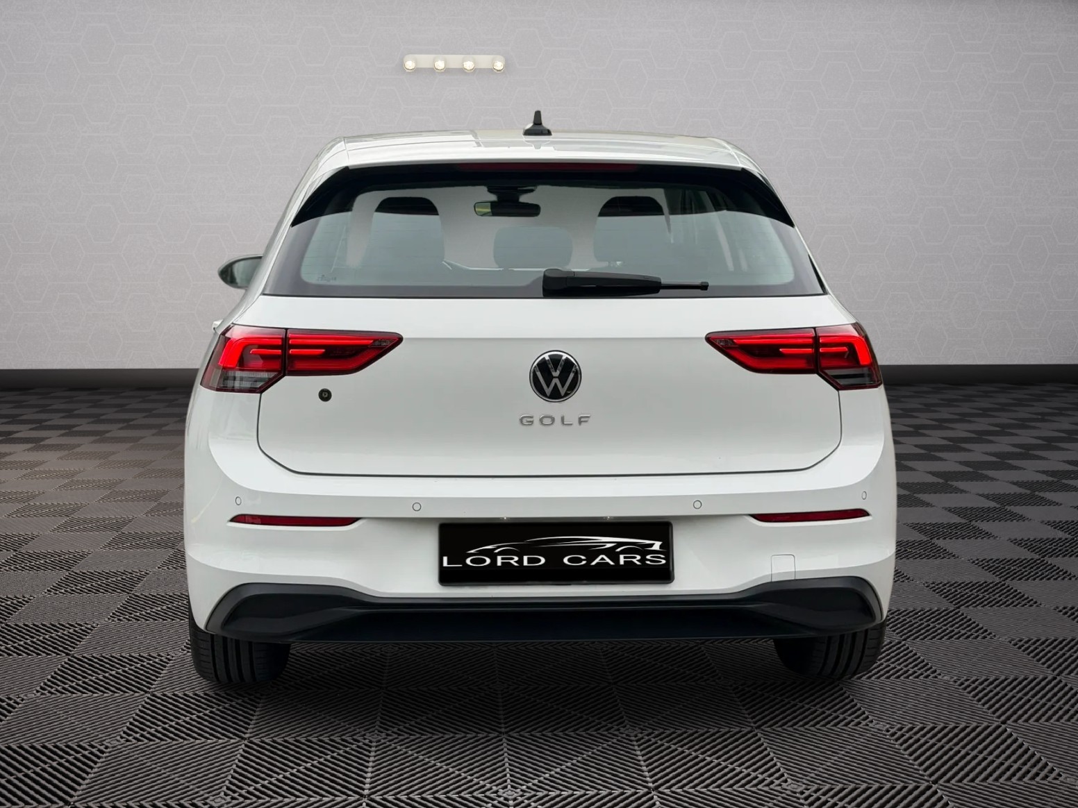 VW Golf Variant 2.0 TDI Life DSG-image-4